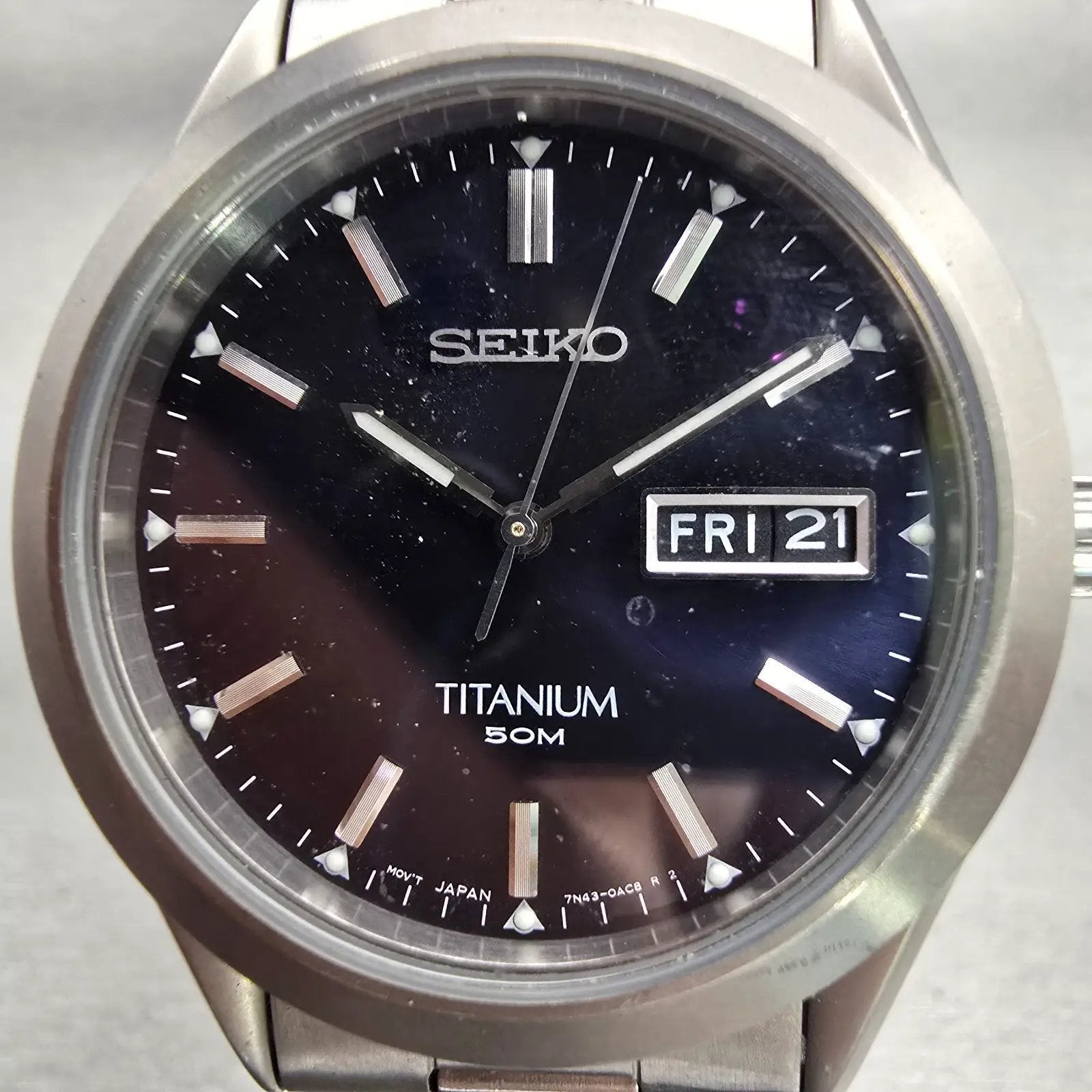 Seiko Titanium Watch Men 37mm Blue Dial Gray Tone Daydate Round 7N43-0AB0 NewBat1