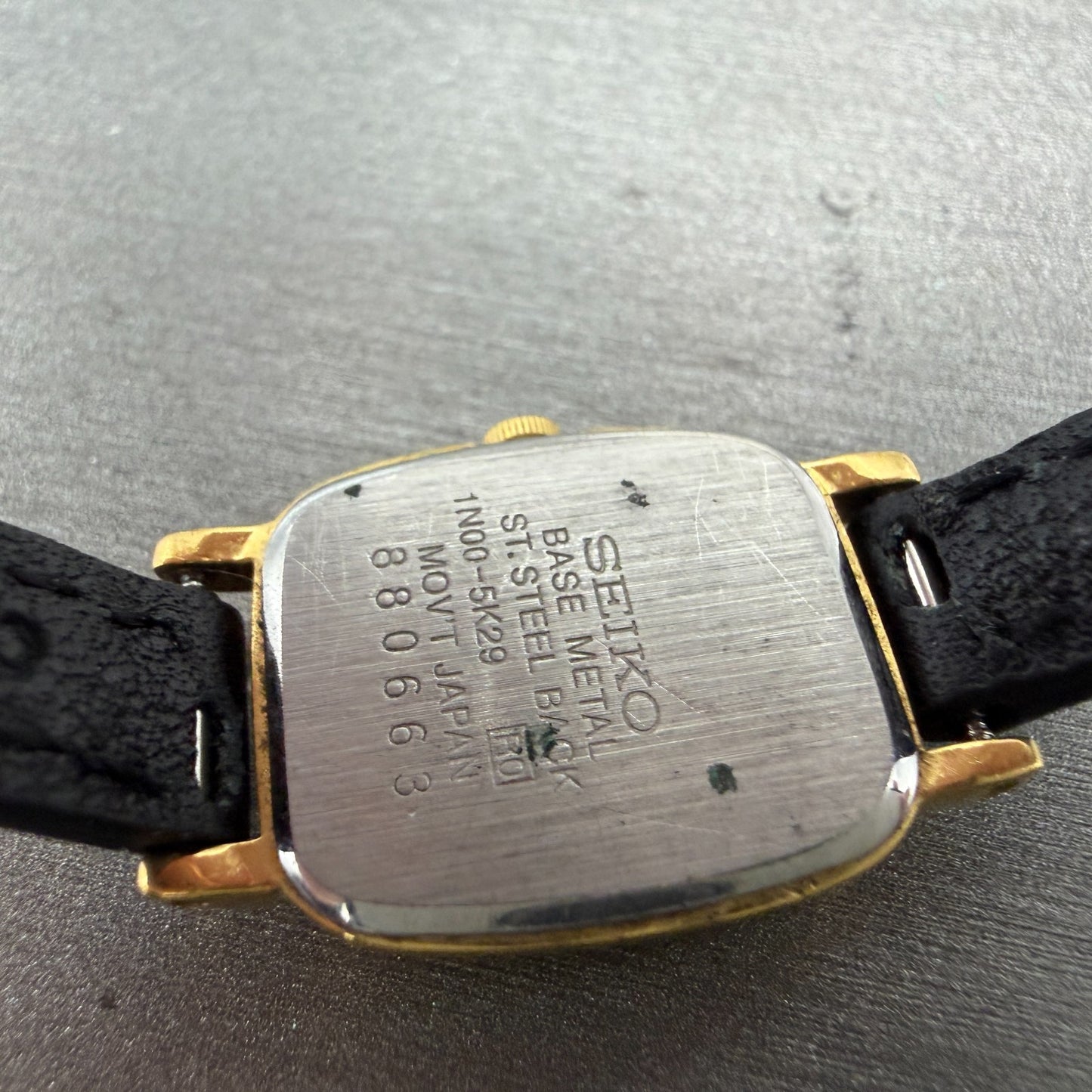 Seiko Watch Women 18mm Champagne Dial Gold Tone Rectangle 1N00-5K29 New BatteryG9