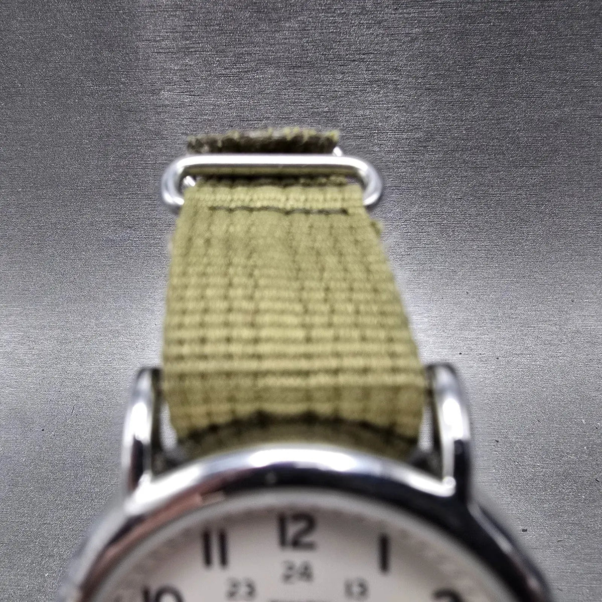 Timex Weekender Watch Men 38mm White Dial Silver Tone Round T2N651 New Battery C4