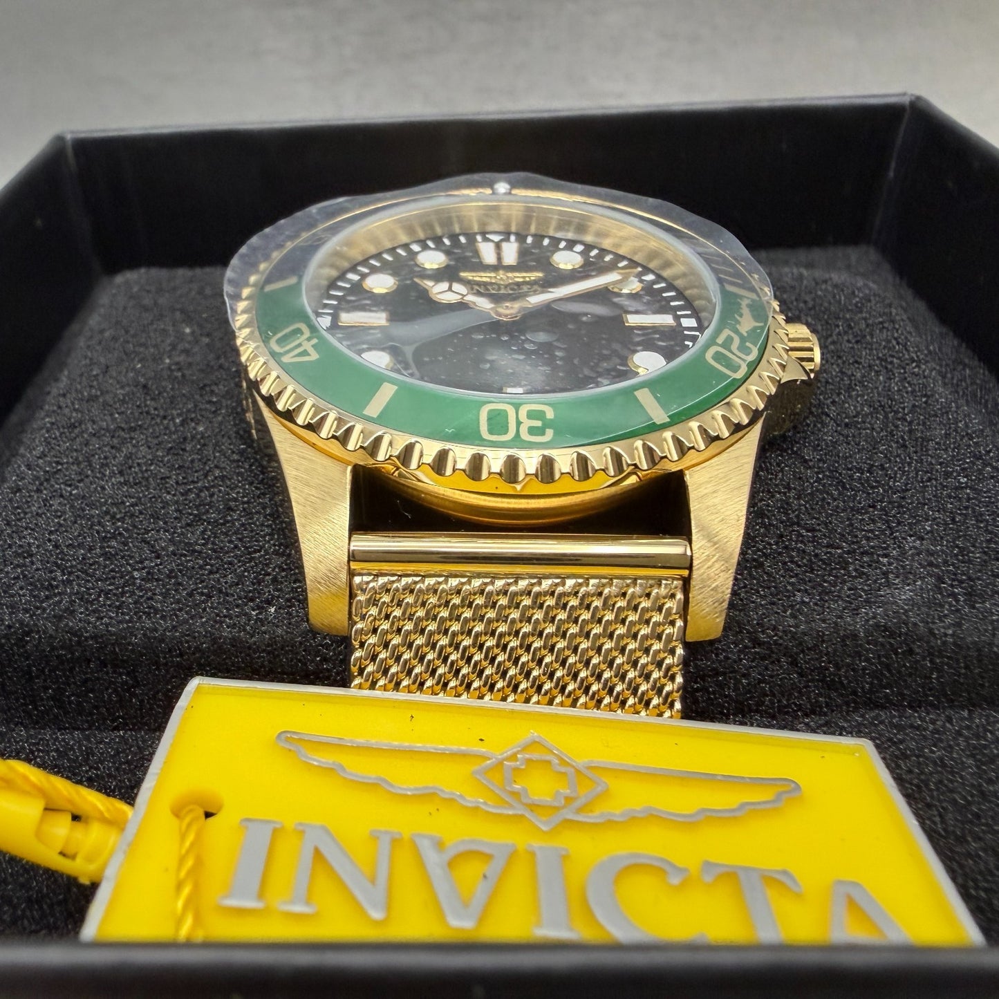 Invicta Pro Diver Watch Men 43mm Black Dial Gold Tone Bracelet Round 496922