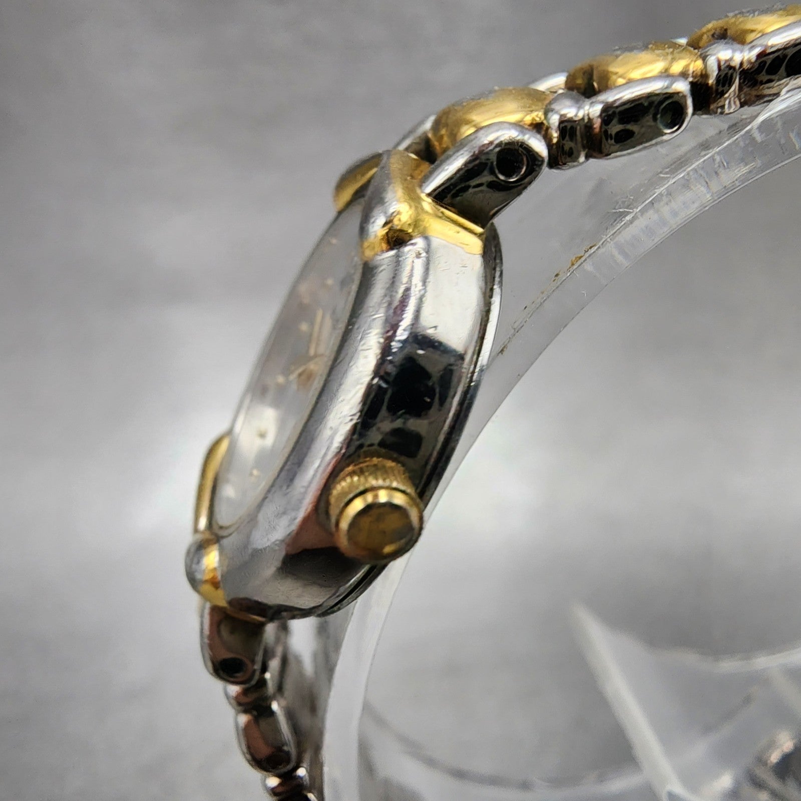 Bulova Watch Women 21mm White Dial Two Tone Oval Heart Links 98P11 New Battery2