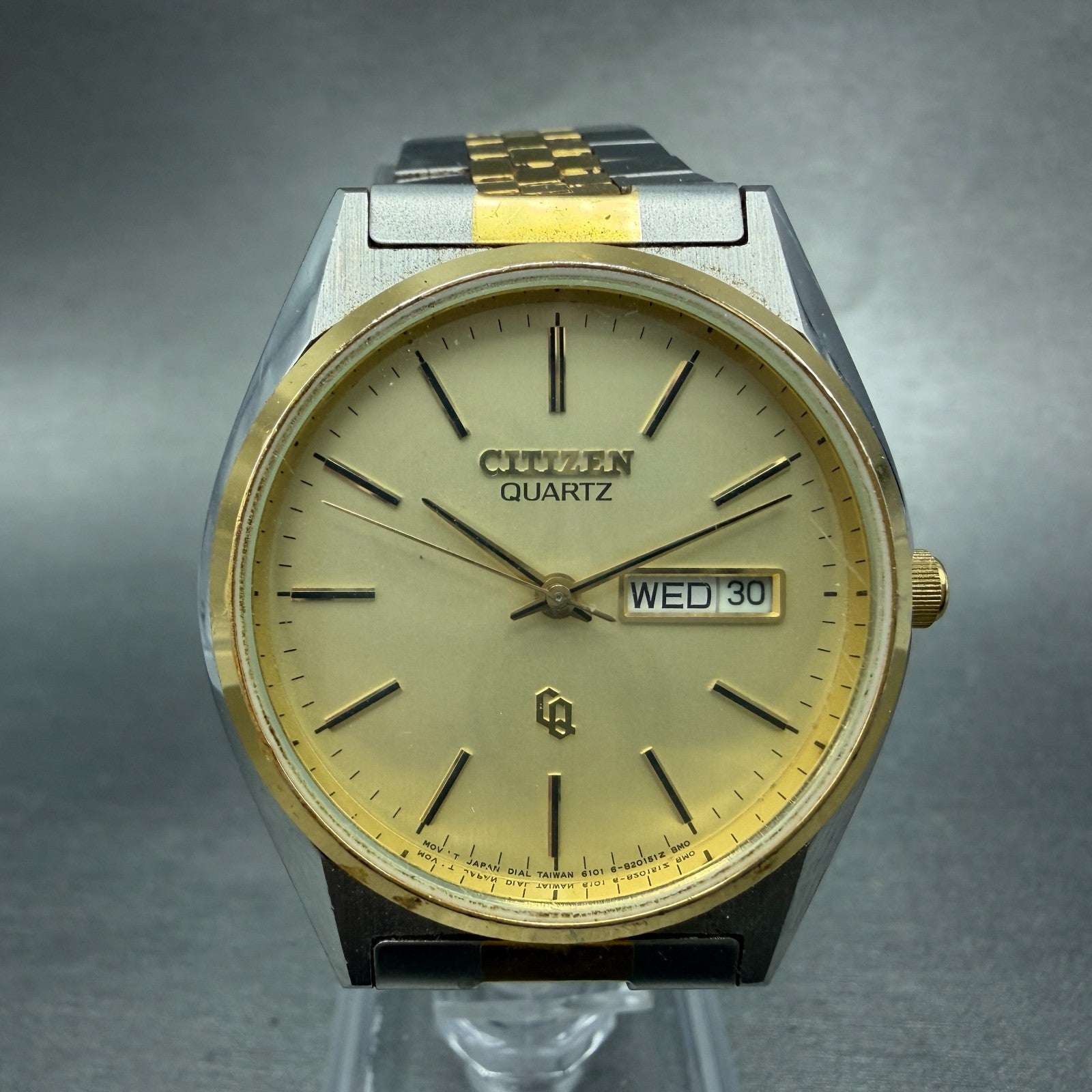 Citizen CQ Watch Men 35mm Champagne Dial Two Tone Daydate 4-S05961 New Battery0