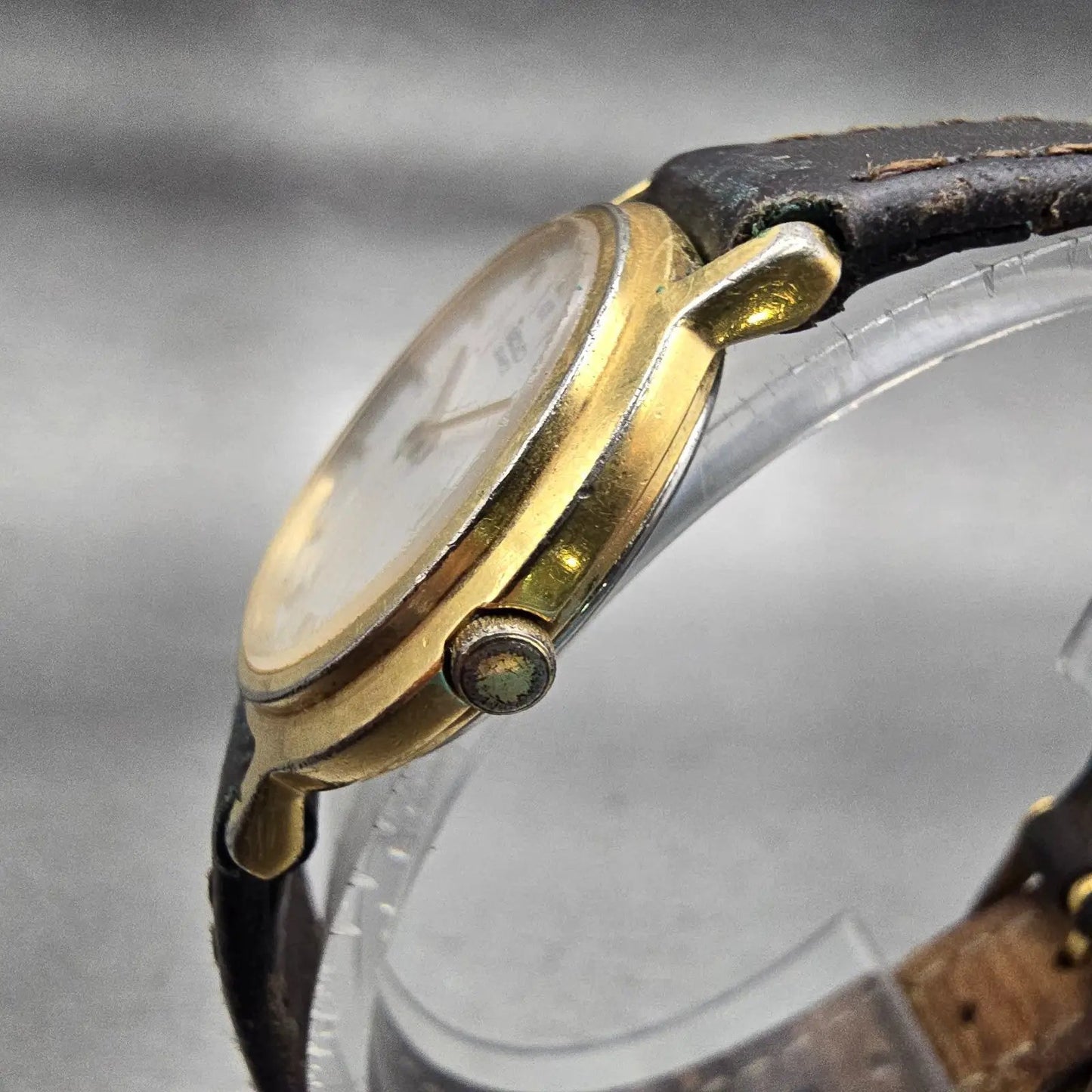 Seiko Watch Women 27mm White Dial Gold Tone Date Round 7N89-0201 New Battery VTG2