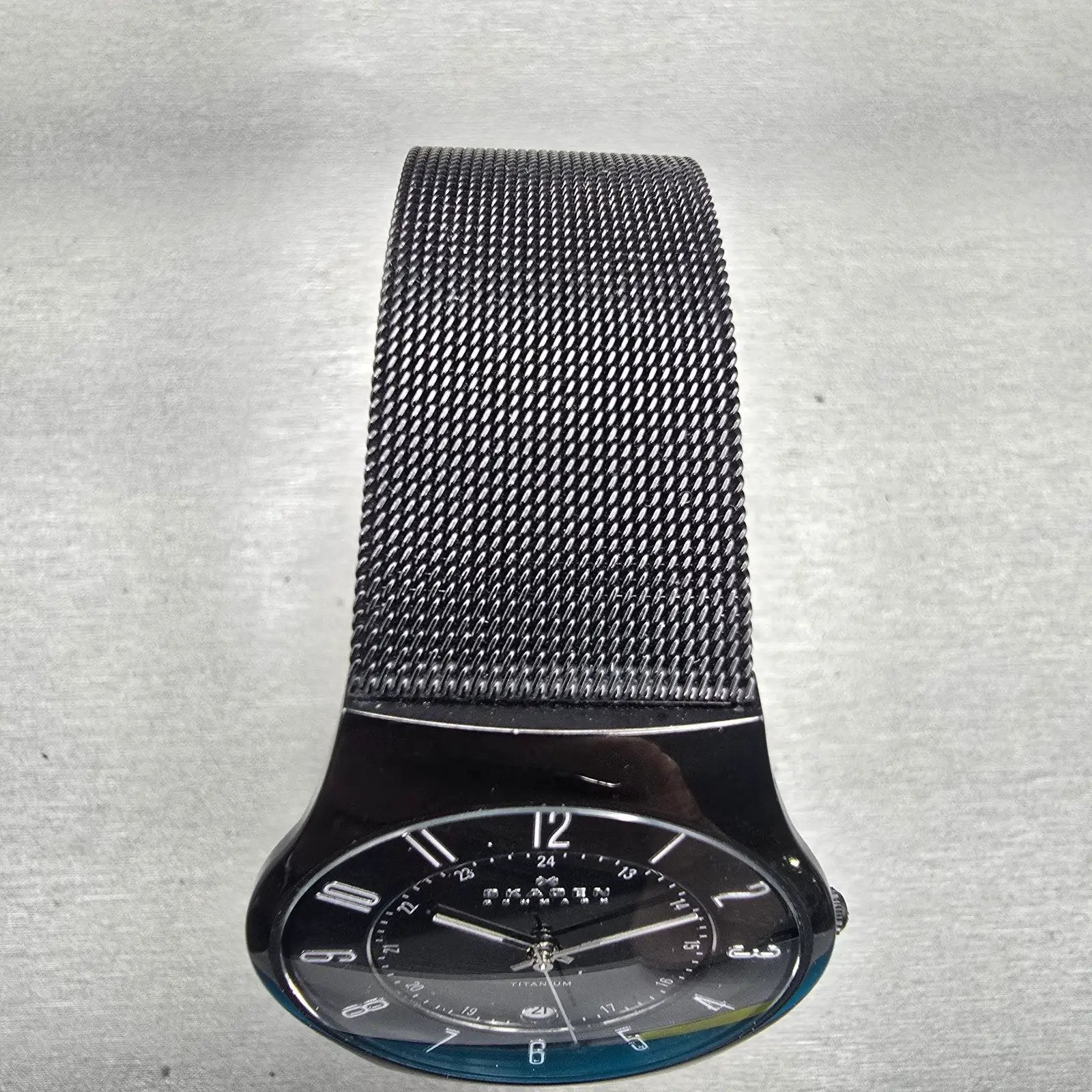 Skagen Denmark Watch Men 37mm Black Dial Titanium Date Round 233XLTMB New Batt T4