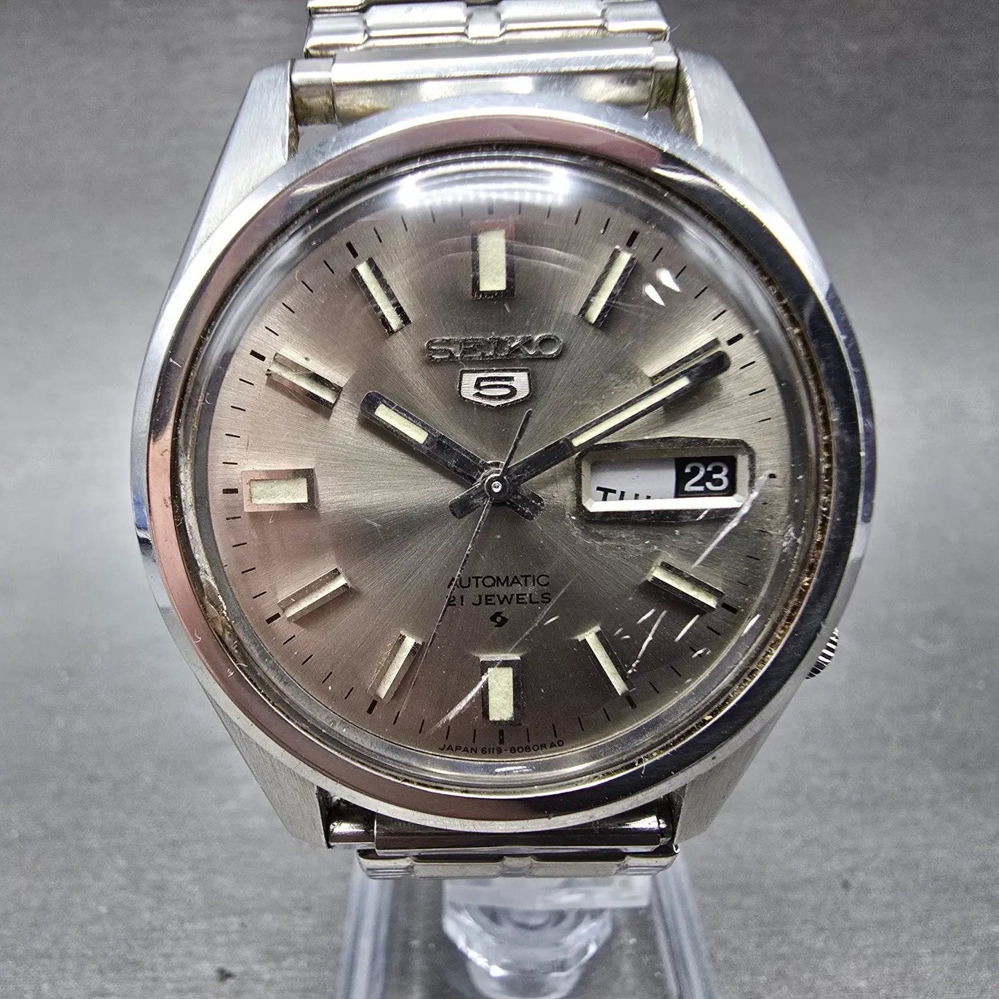 Seiko 5 Automatic Watch Men 37mm Silver Dial Silver Tone Daydate 6119-8080 PARTS0