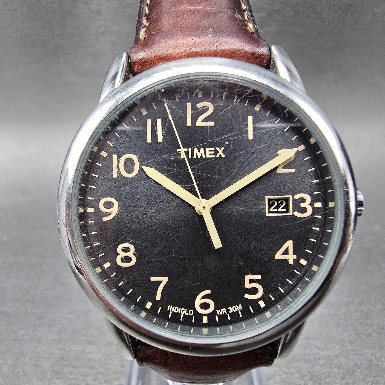 Timex South Street Watch Men 35mm Black Dial Silver Tone Date T2N948 New Battery0
