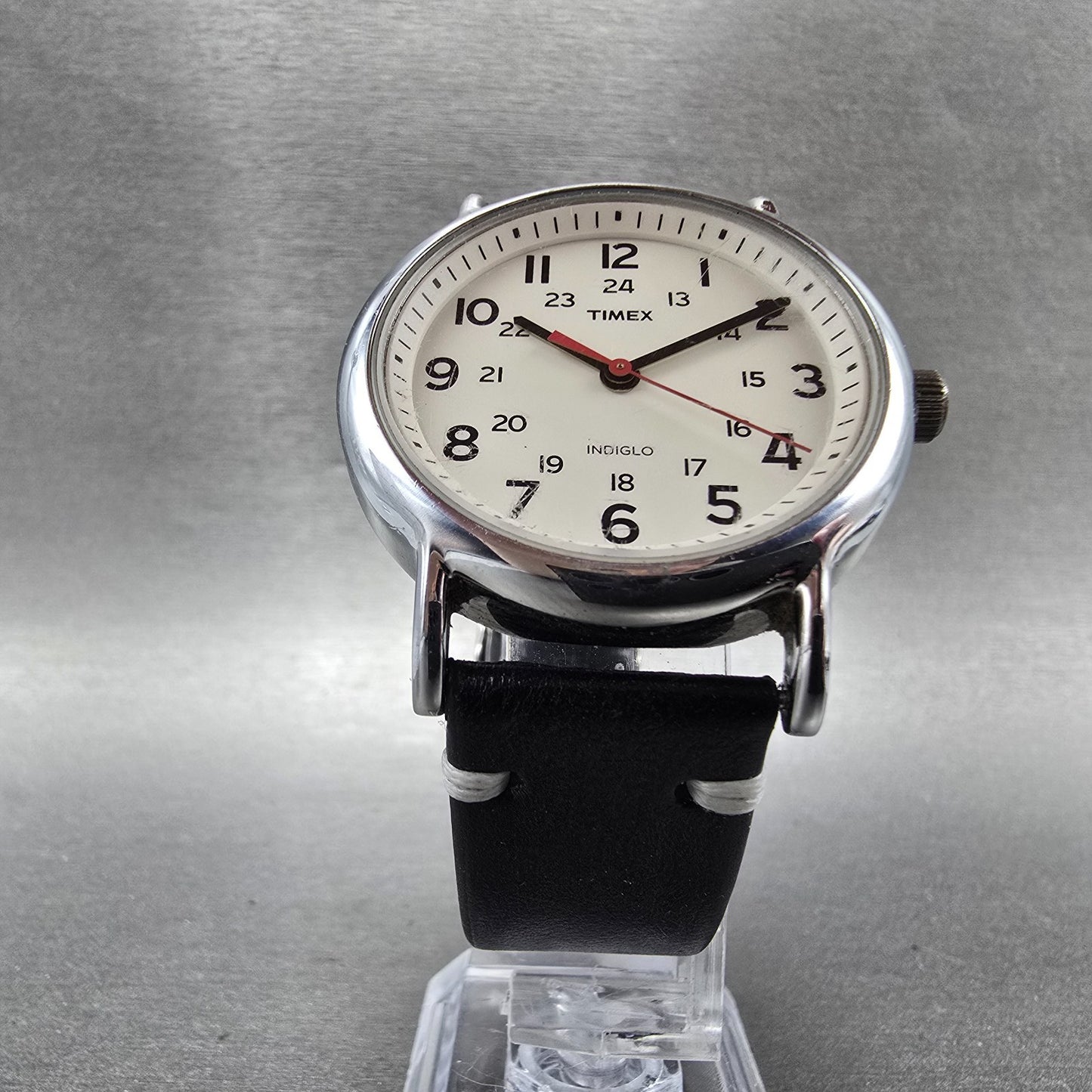 Timex Weekender Watch Men 38mm White Dial Silver Tone Round New Battery KHB5
