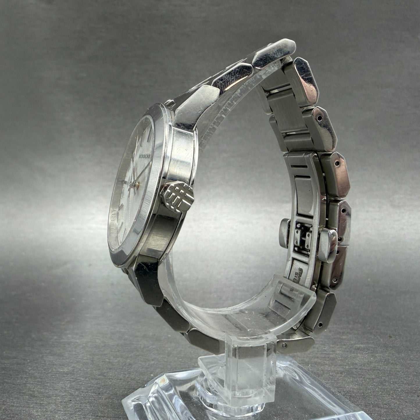 Burberry Watch Women 35mm Silver Dial Silver Tone Date Round BU9144 New Battery6