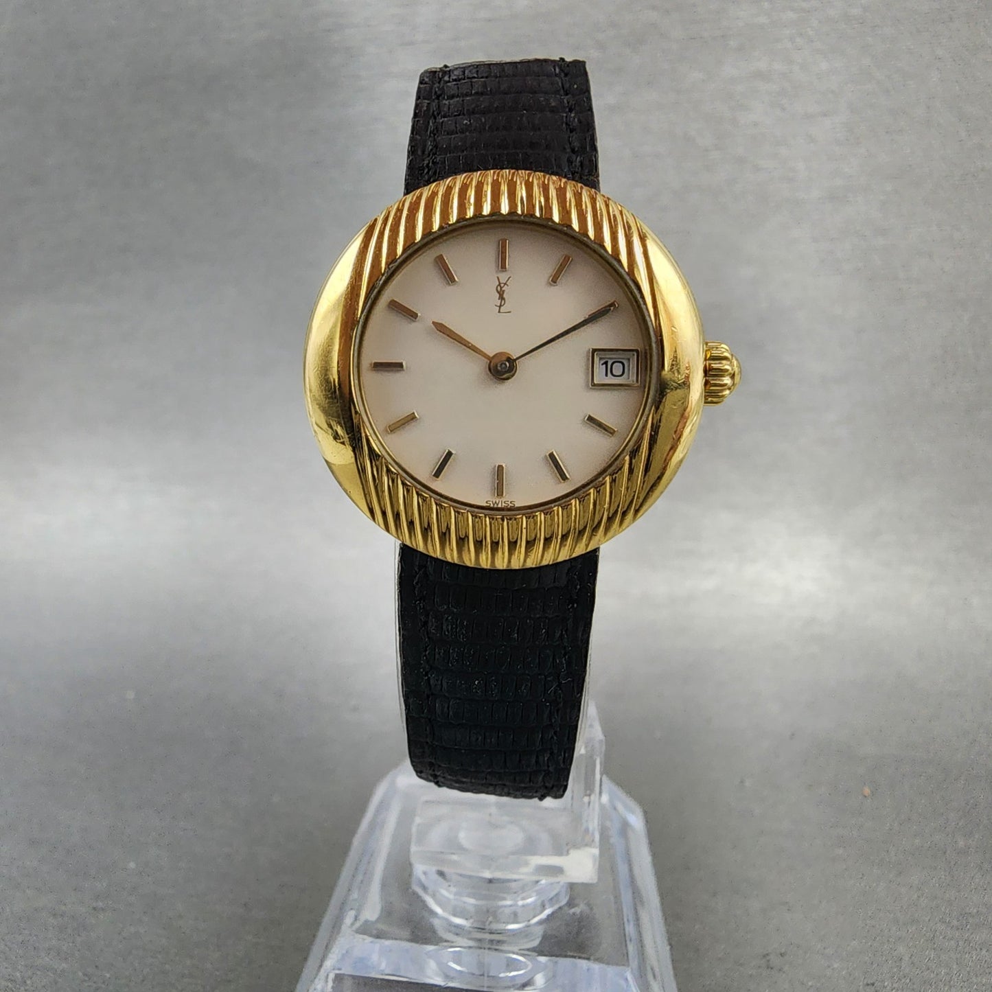 Yves Saint Laurent Watch Women 28mm Cream Dial Gold Tone Date Round New Battery5