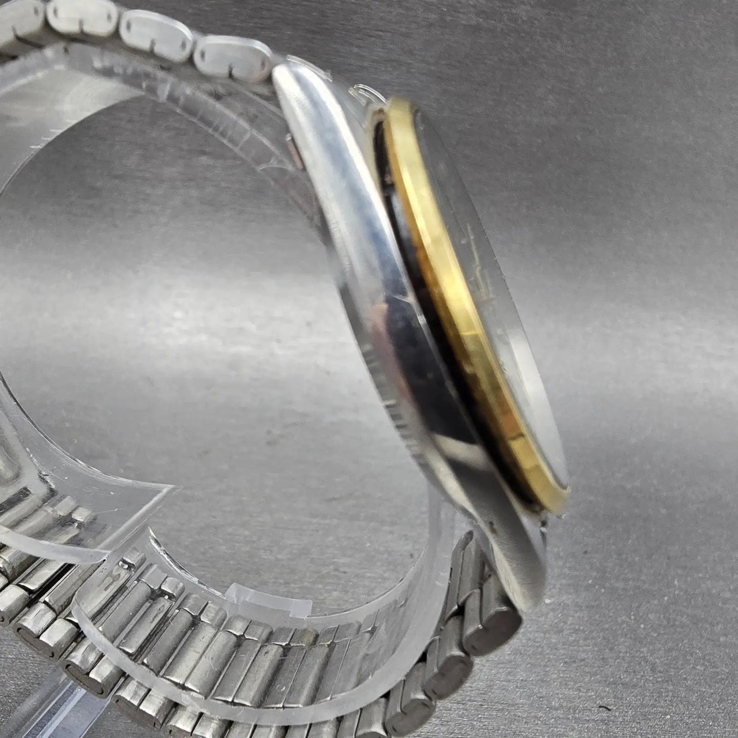 Seiko SQ Watch Men 34mm Silver Dial Two Tone Daydate 8123 PARTS NO CASE BACK5