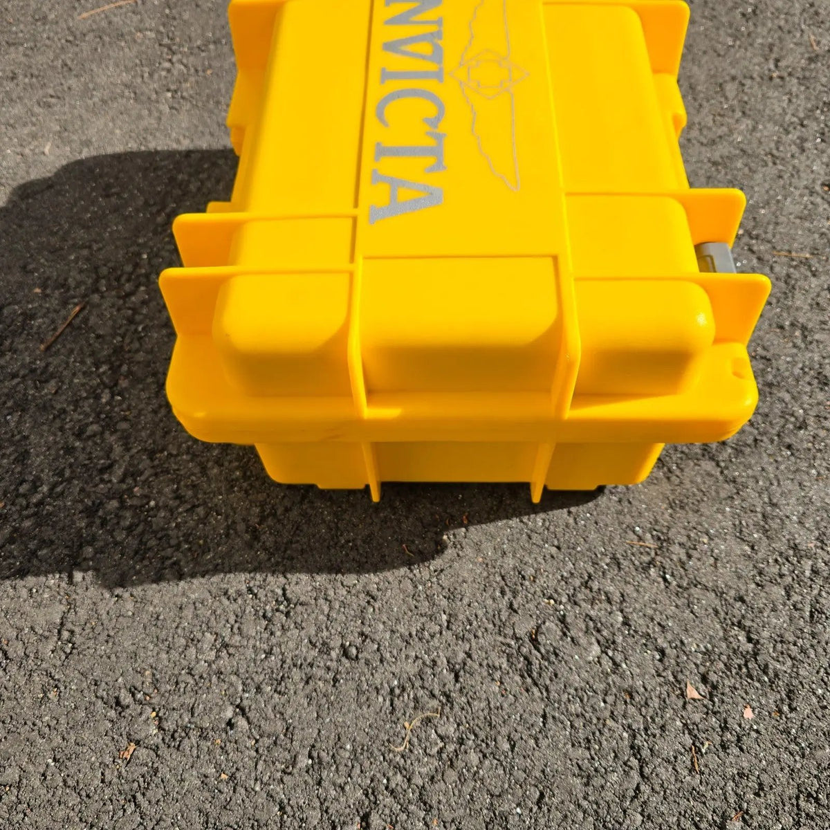 Invicta Watch Case 8 Slot Yellow Black Plastic Foam insert Handle Cary Case K5