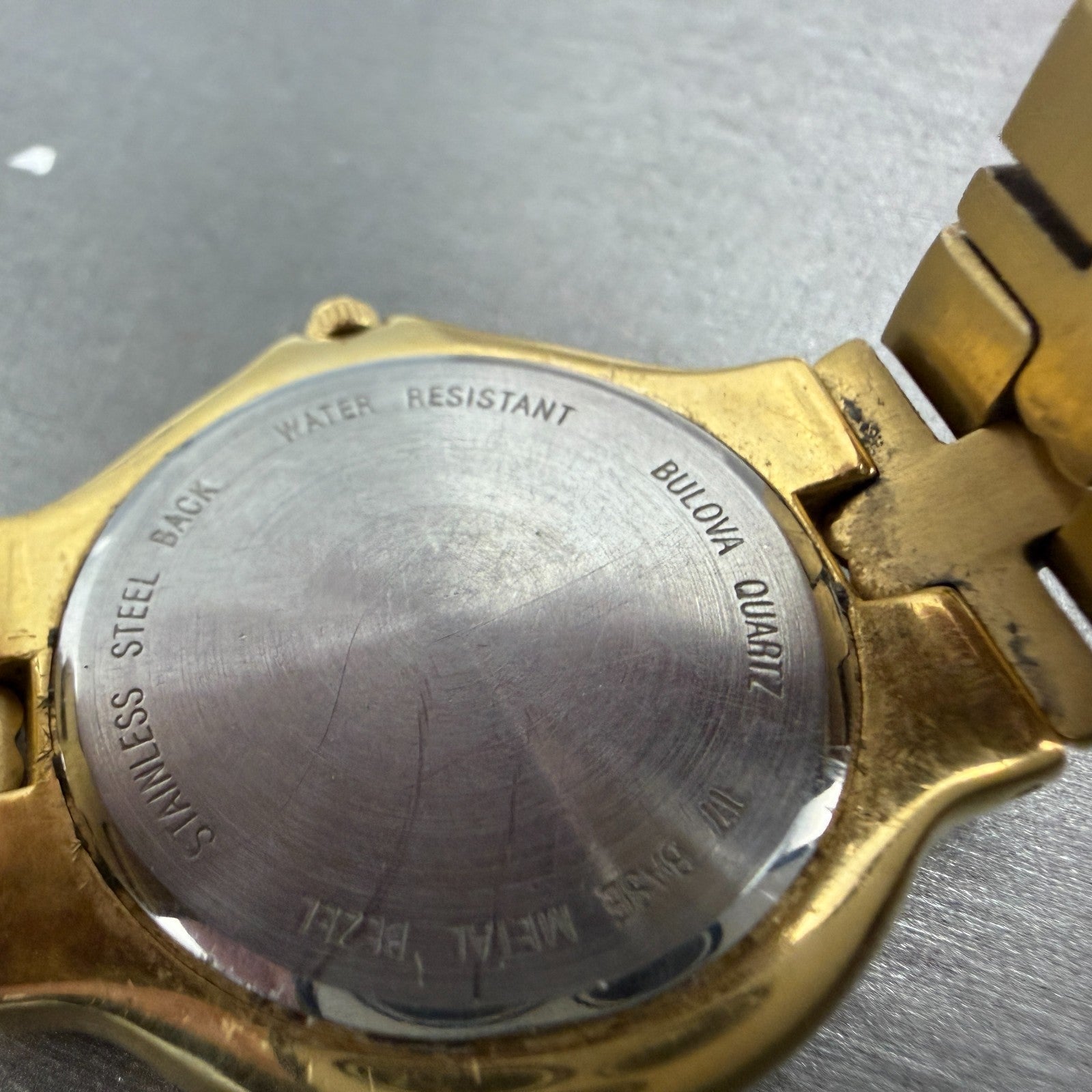 Bulova Watch Men 34mm White Dial Gold Tone Diamond Bezel Round 98E05 New Battery9