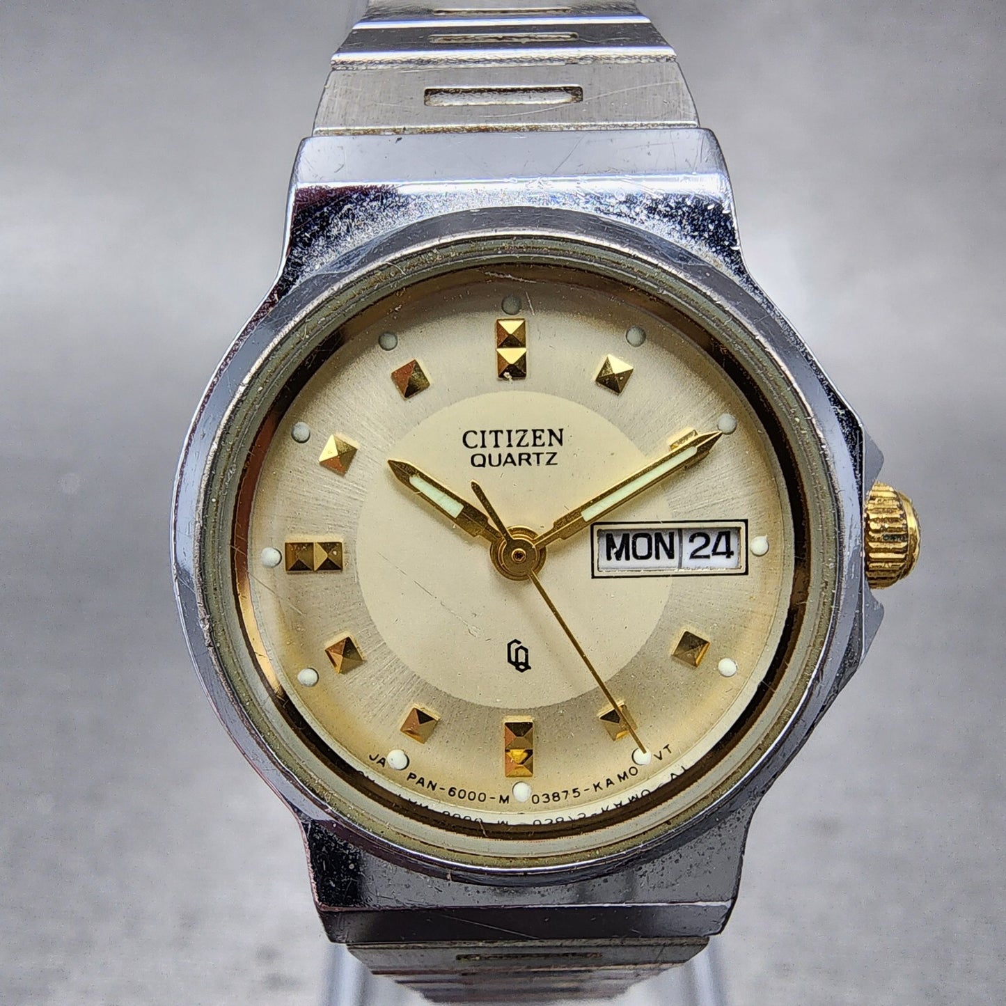 Citizen CQ Watch Women 24mm Champagne Dial Silver Tone Daydate Round New battery