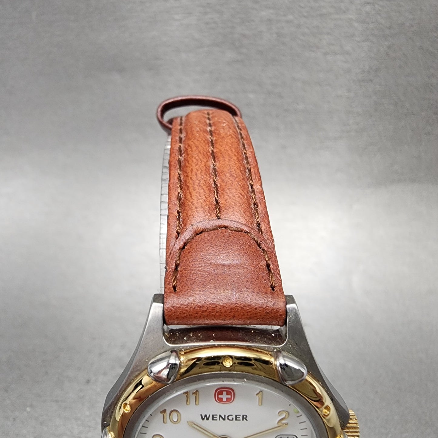 Wenger Watch Women 29mm White Dial Two Tone Date Round Leather Band New Battery4