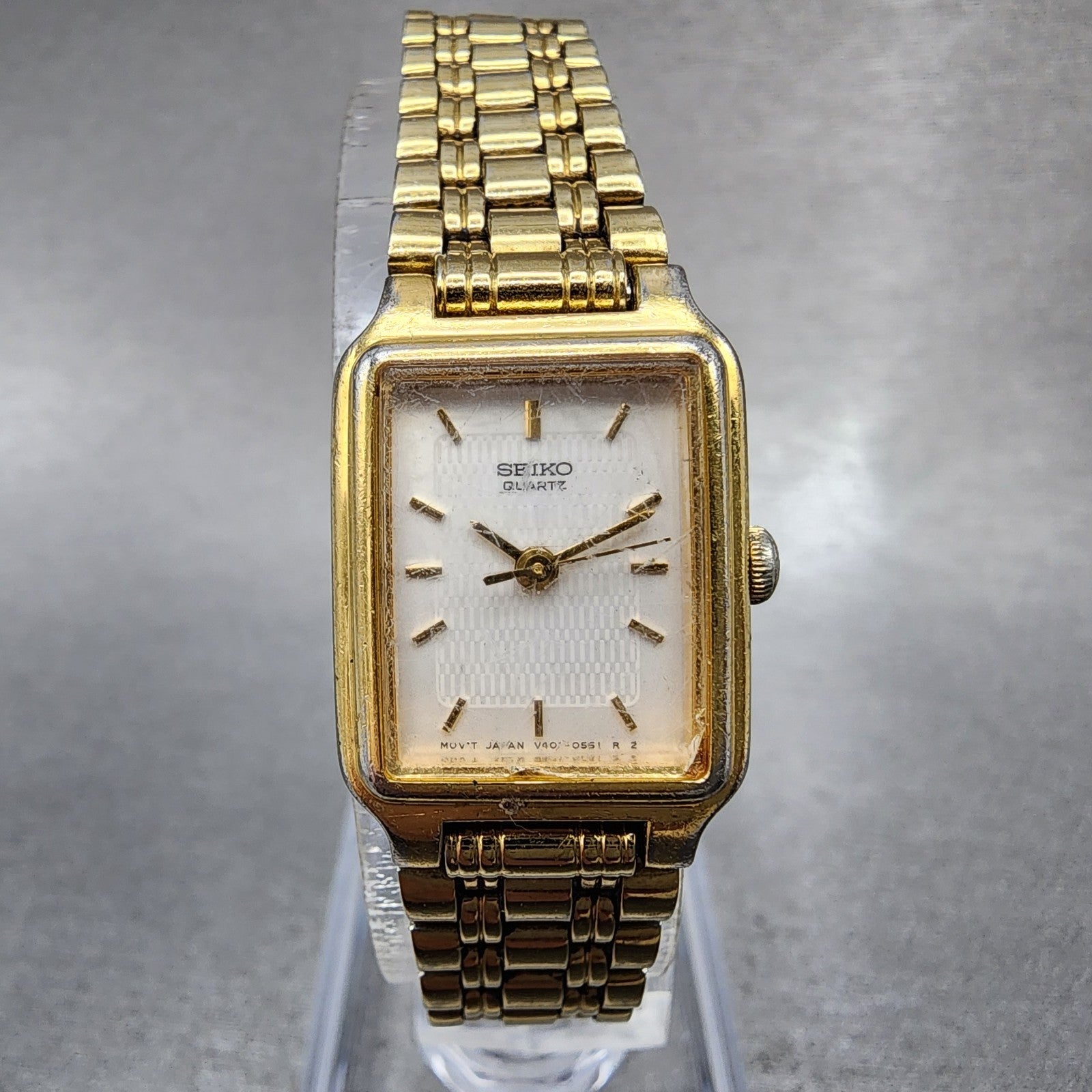 Seiko Tank Watch Women 18mm White Dial Gold Tone Rectangle V4015129 New Battery0