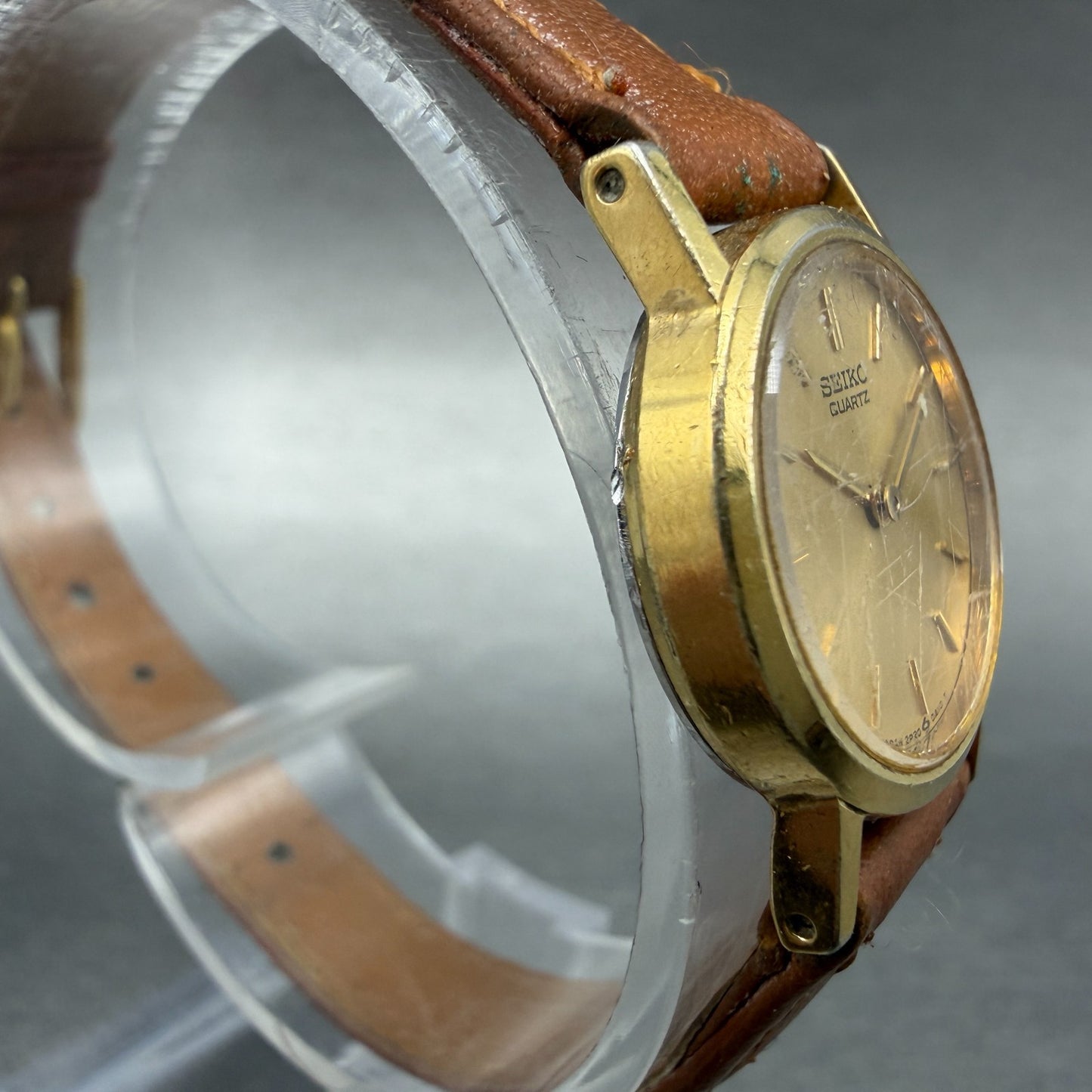 Seiko Watch Women 20mm Champagne Dial Gold Tone Round 2P20-0A10 New Battery VTG3