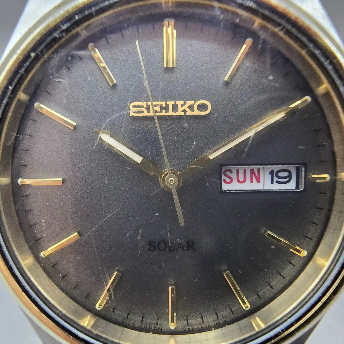 Seiko Solar Watch Men 37mm Gray Dial Two Tone Daydate Round V158-0AA0 Runs JP451