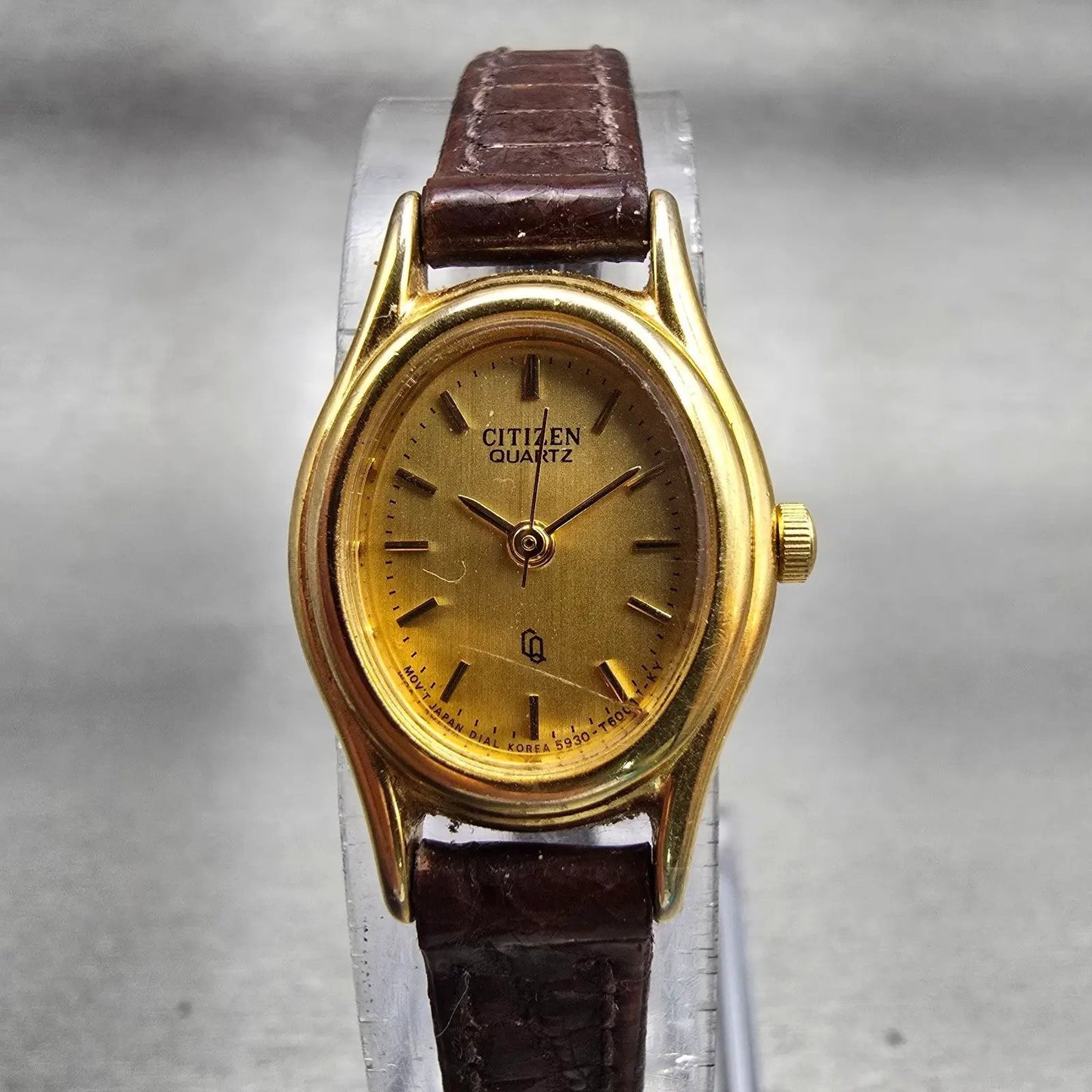 Citizen CQ Watch Women 18mm Gold Dial Gold Tone Oval 5930 New Battery Vintage0
