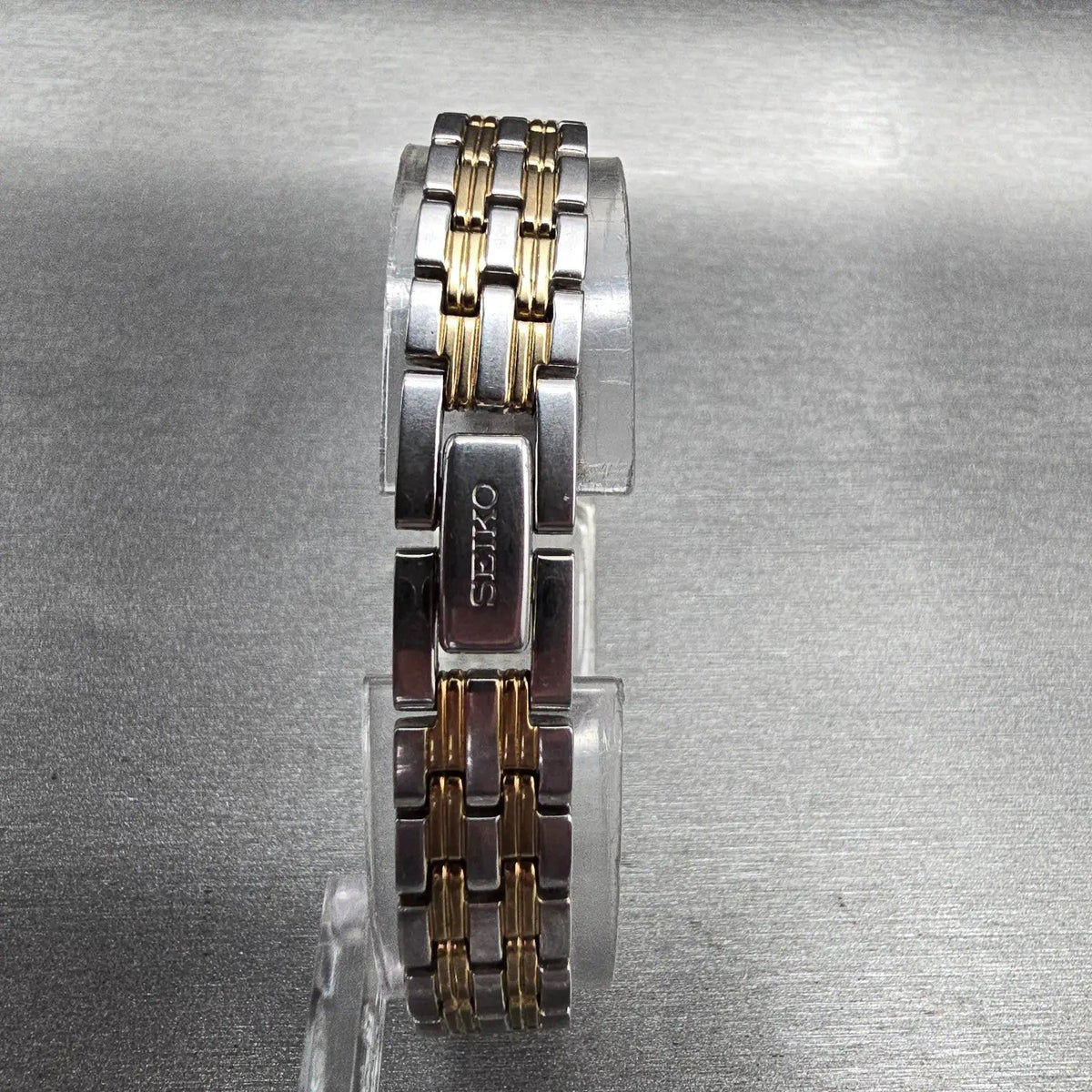 Seiko Tank Watch Women 16mm White Dial Two Tone Rectangle 1N01-0FH0 New Battery77