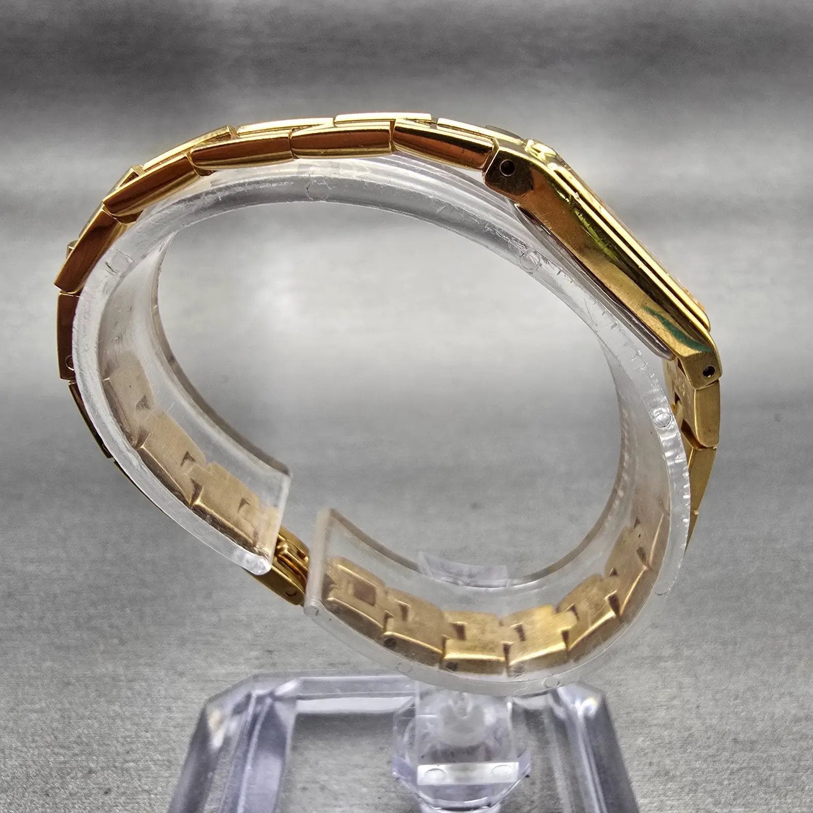 Seiko Watch Women 13mm Gold Dial Gold Tone Rectangle 2E20-7479 New Battery VTG8