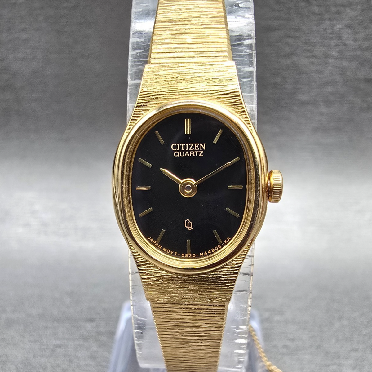 Citizen CQ Watch Women 16mm Black Dial Gold Oval 5920-S49615 New Battery JP40