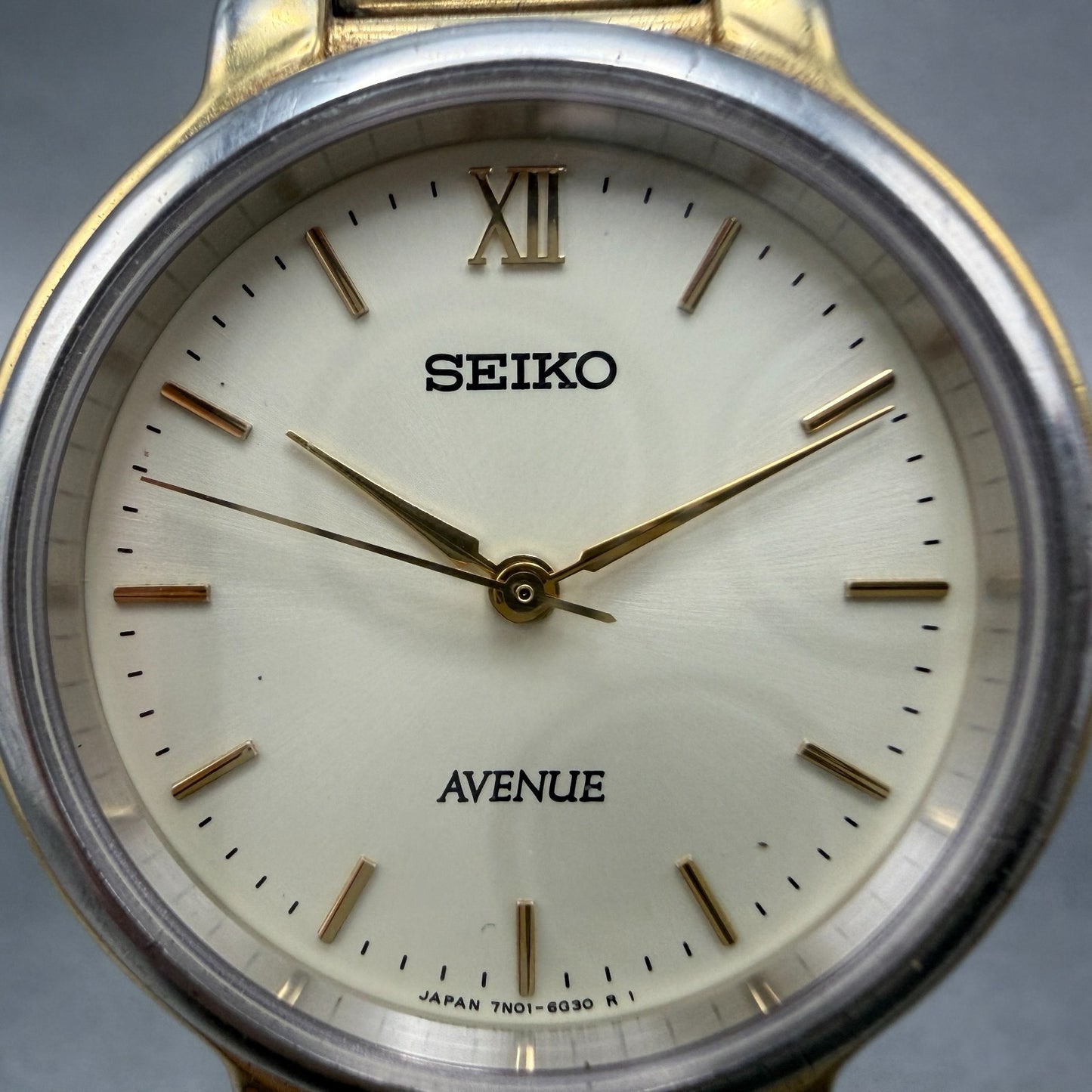 Seiko Avenue Watch Men 31mm Champagne Dial Two Tone Round 7N01-6F50 New Battery1