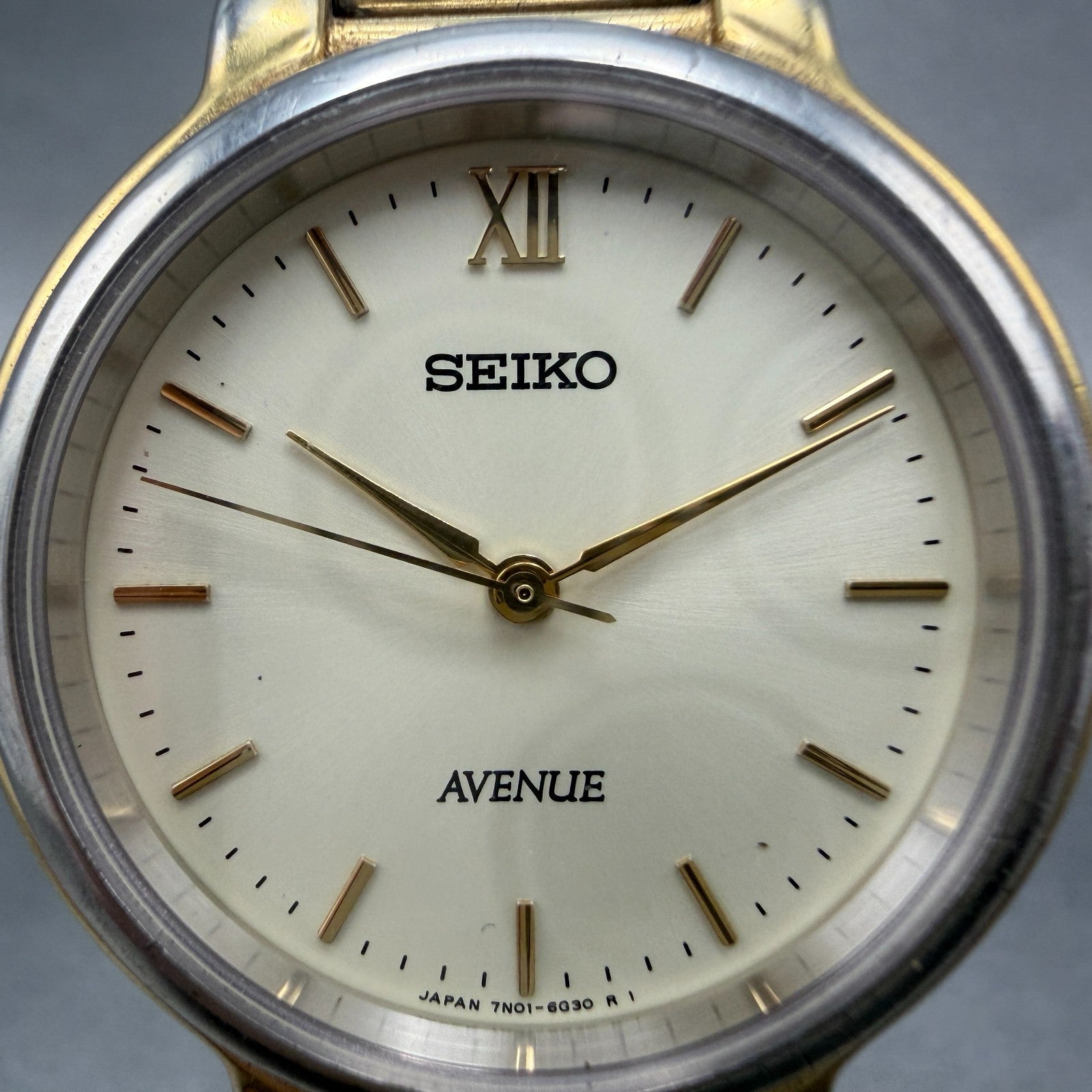 Seiko Avenue Watch Men 31mm Champagne Dial Two Tone Round 7N01-6F50 New Battery1