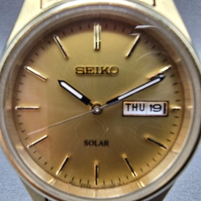 Seiko Solar Watch Men 37mm Champagne Dial Gold Tone Daydate V158-0aa0 Runs QR1