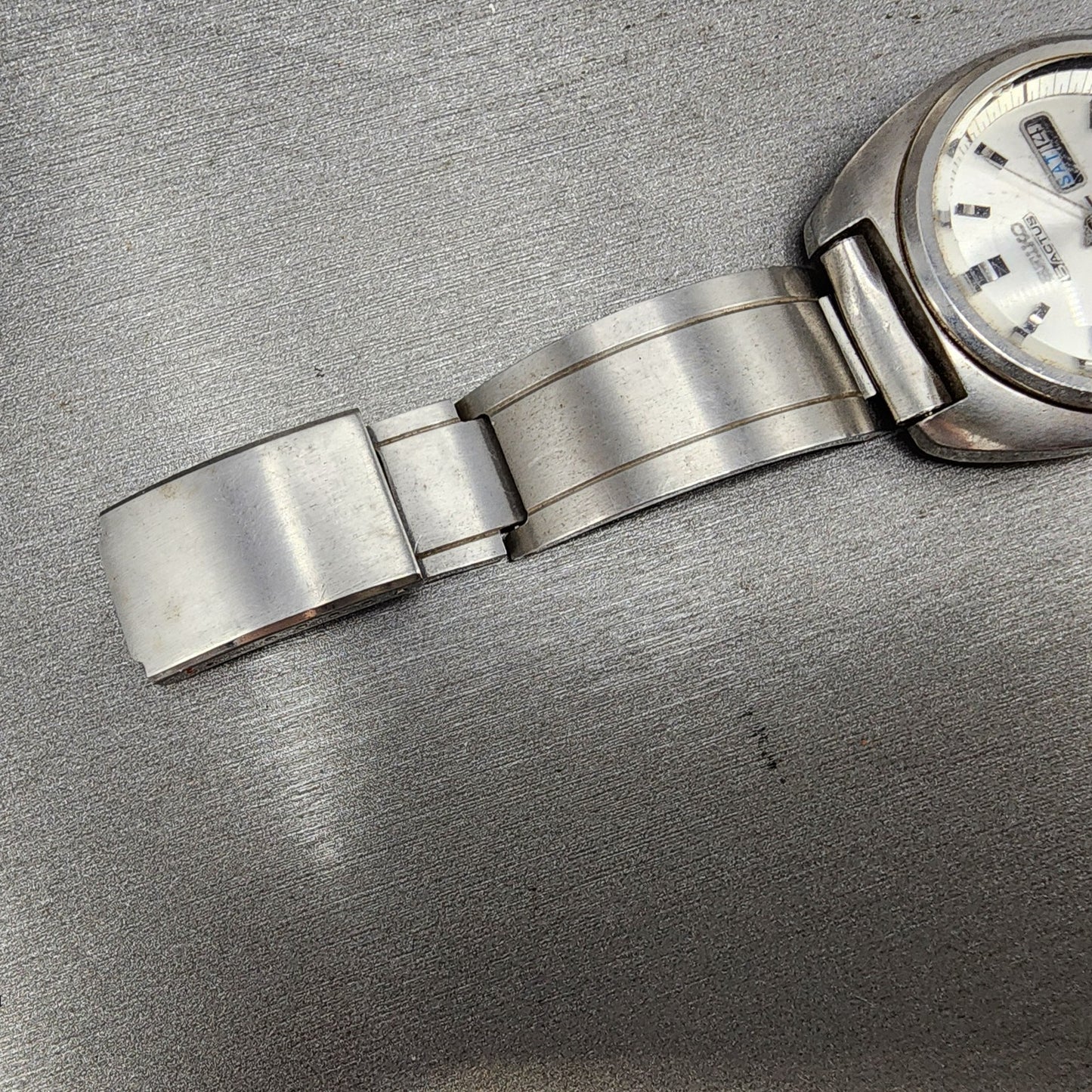 Seiko 5Actus Watch Men 39mm Silver Dial Silver Tone Daydate 61067420 PARTS7