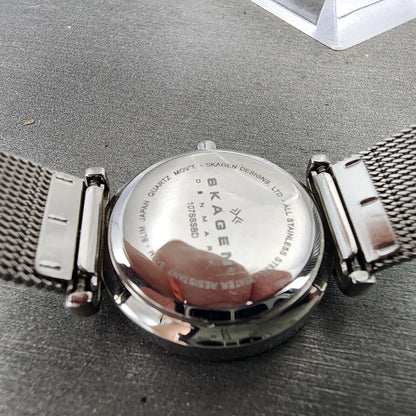 Skagen Watch Women 26mm Black Dial Silver Tone Round 107SSSBD New Battery9
