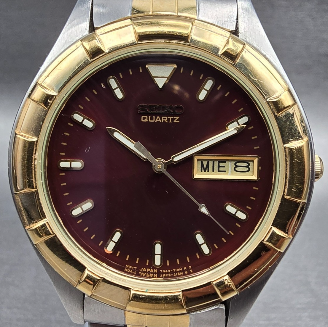 Seiko Watch Men 39mm Red Dial Two Tone Daydate Round 7N43-7068 New Battery1