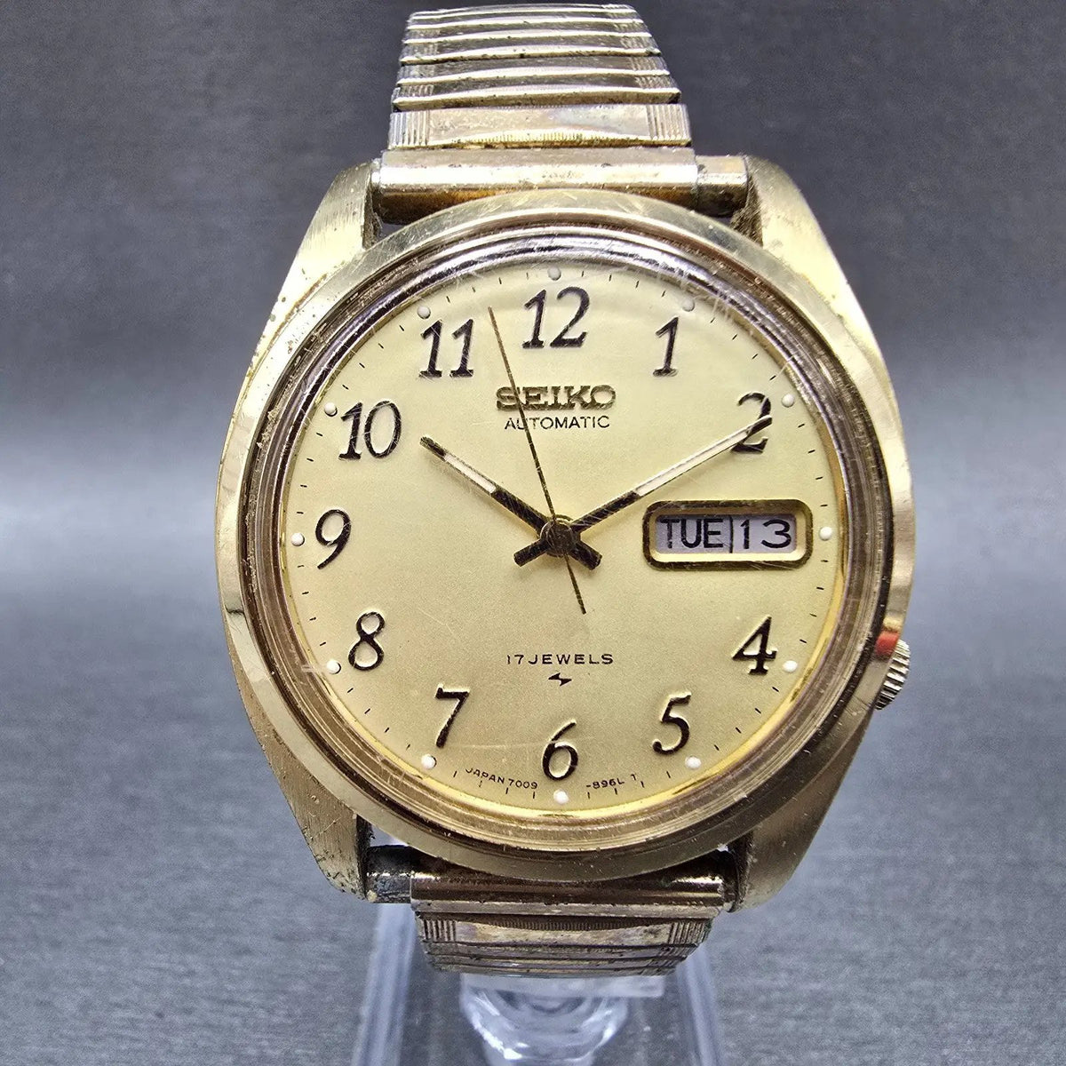 Seiko 5 Automatic Watch Men 37mm Champagne Dial Gold Tone Daydate 7009-3219 Runs0
