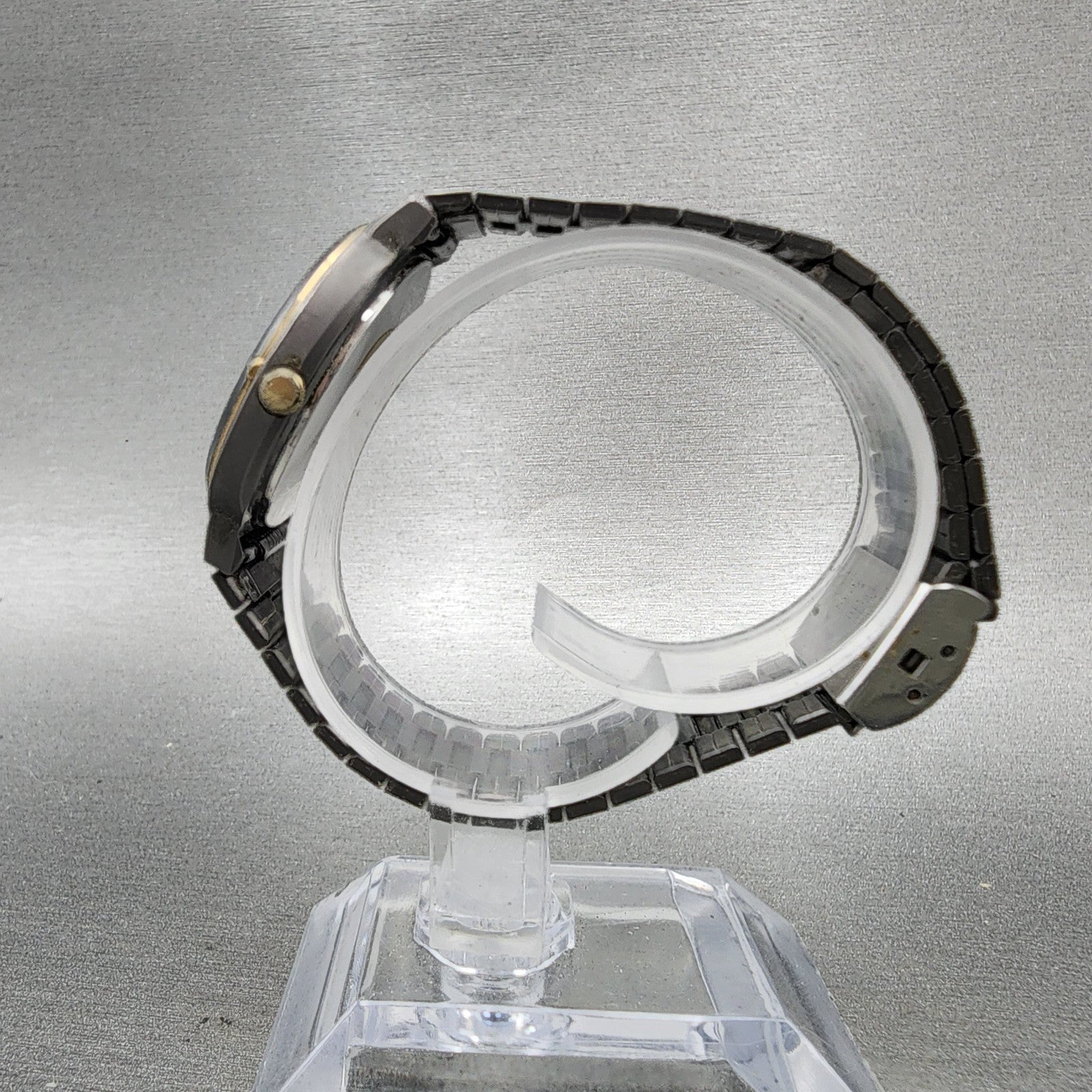 Seiko Watch Men 33mm Black Dial Black & Gold Tone Round Date 74326050 New Batt6