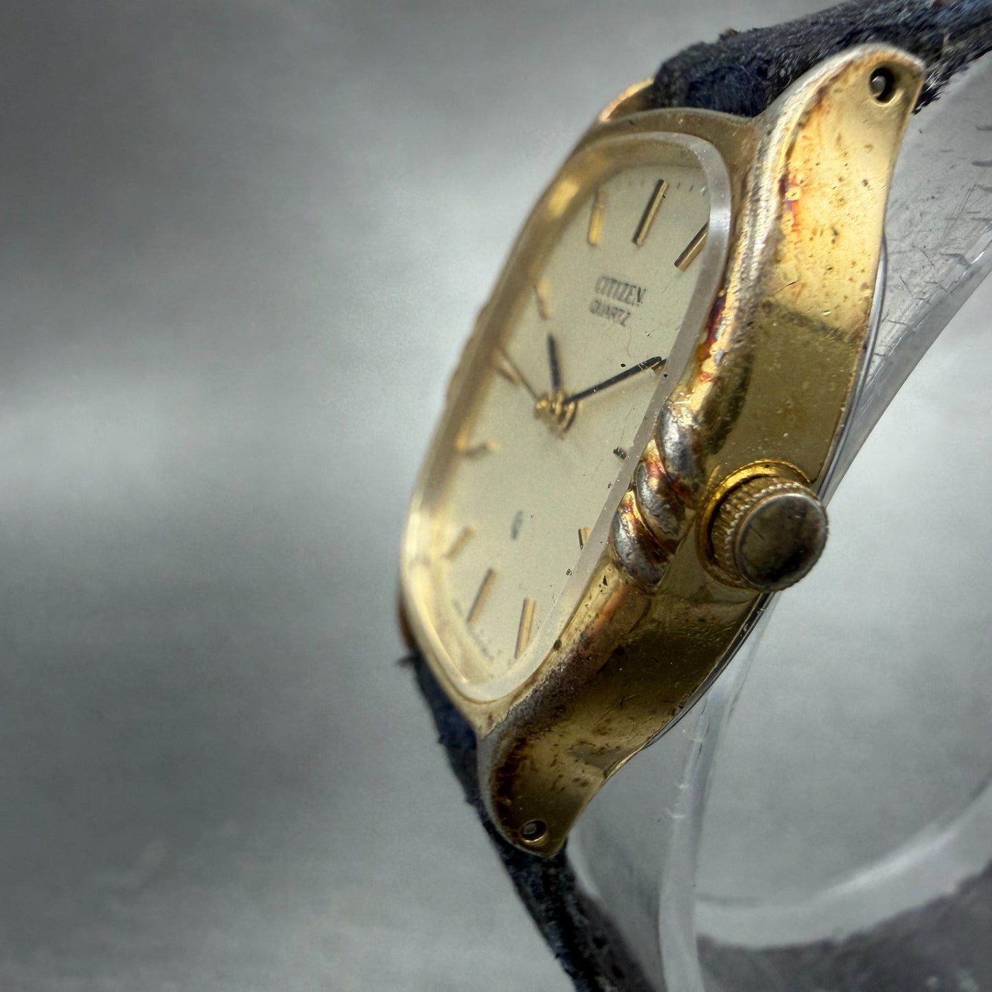 Citizen CQ Watch Women 22mm Champagne Dial Gold Tone Rectangle 7530-751655 Runs2