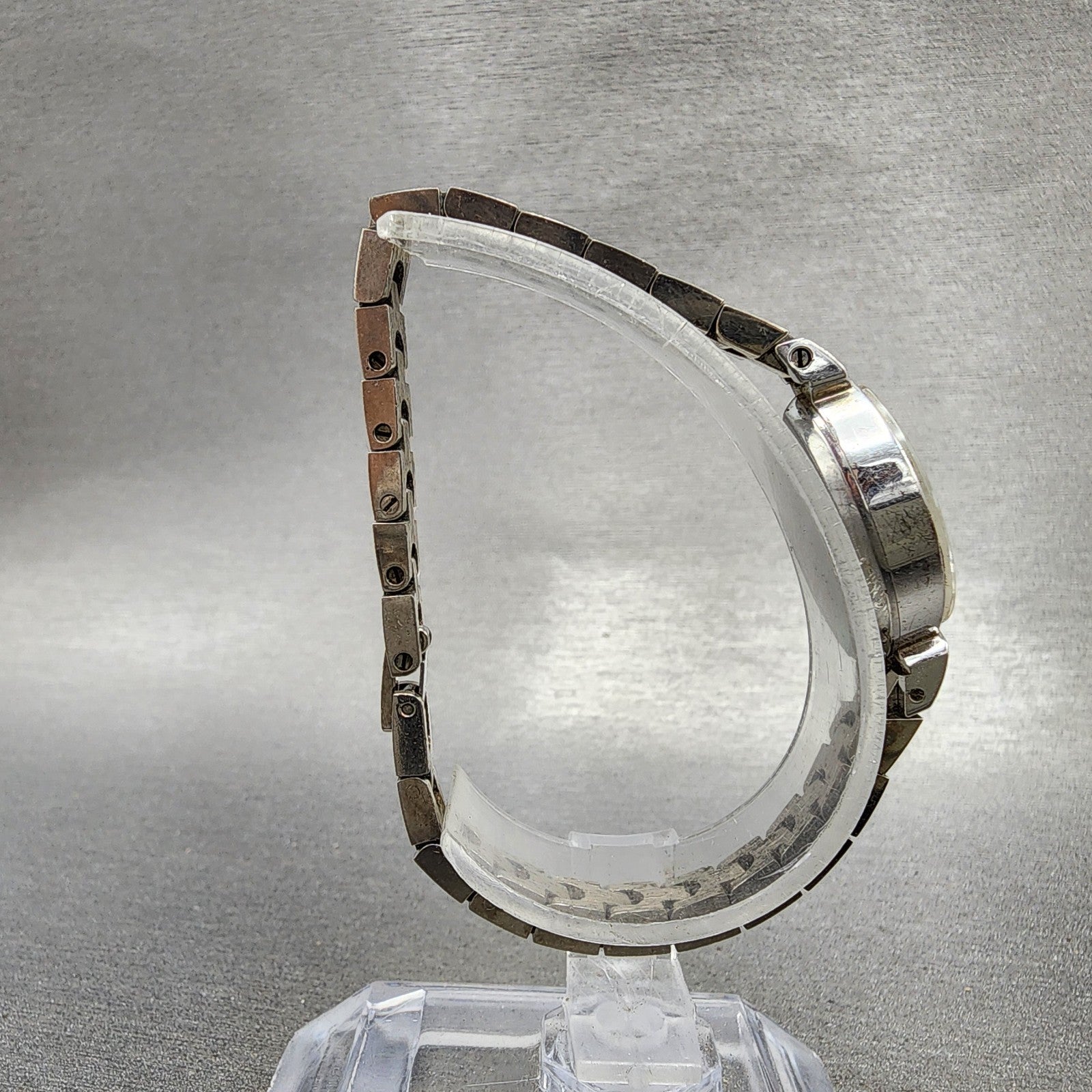 Seiko Solar Watch Women 15mm White Dial White Gold Plated Manual Wind Runs VTG8