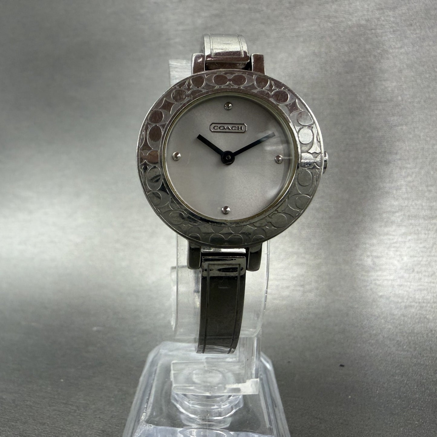 Coach Watch Women 27mm White Dial Silver Tone Round Bangle New Battery5