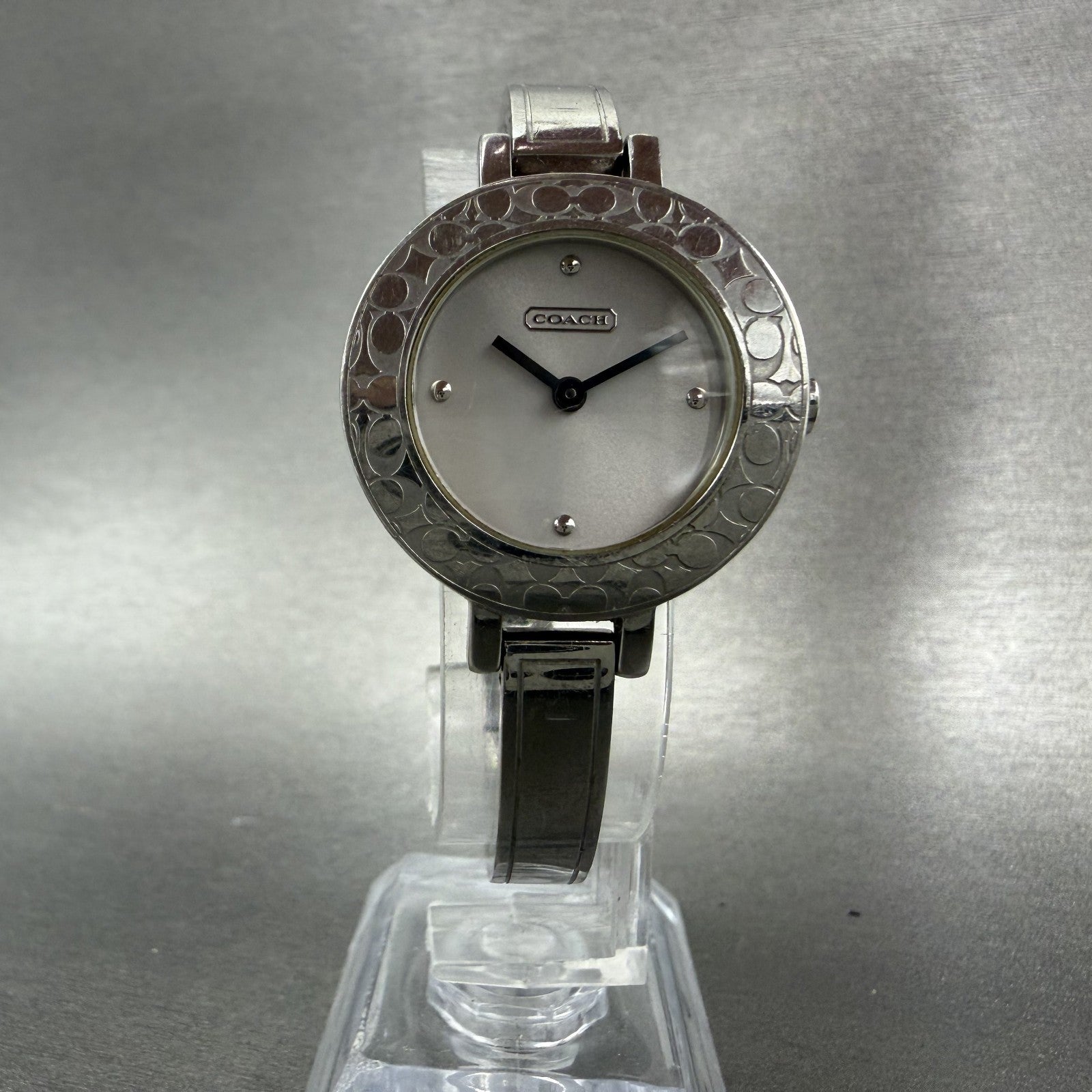 Coach Watch Women 27mm White Dial Silver Tone Round Bangle New Battery5