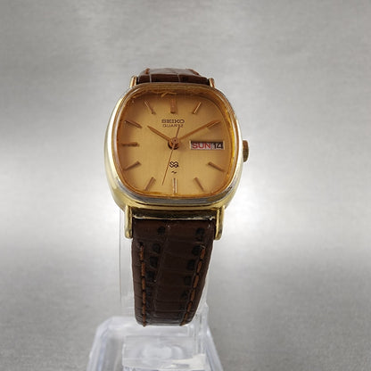 VTG Seiko SQ Watch Women 21mm Gold Dial Gold Tone Rectangle 8523-5009 New Batt