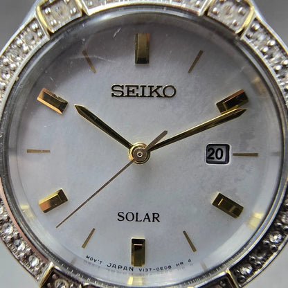 Seiko Solar Watch Women 31mm MOP Dial Two Tone Date Round V137-0CA0 Runs1