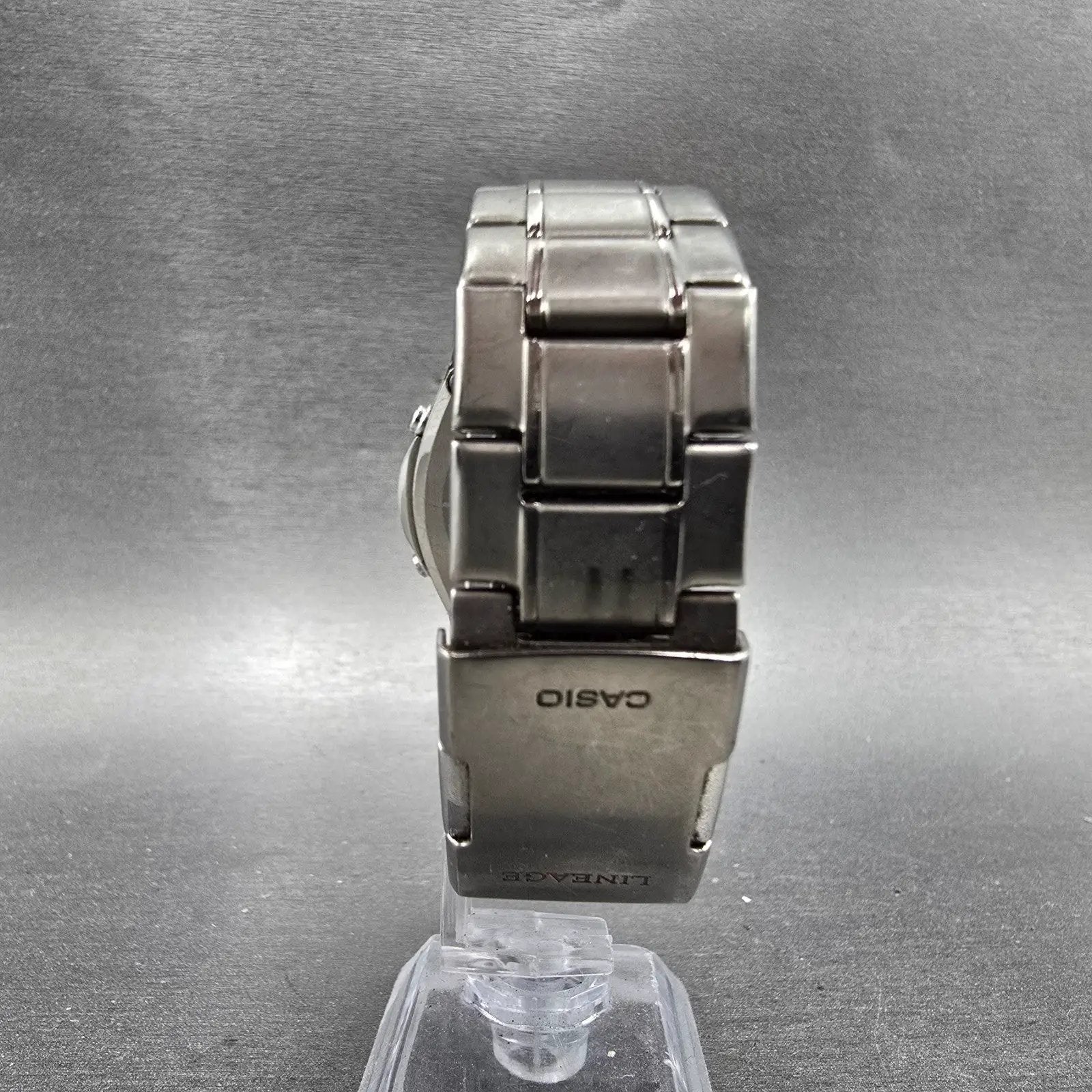 Casio Lineage Watch Men 40mm White Dial Titanium Analog Digital Solar Runs7