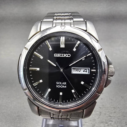 Seiko Solar Watch Men 39mm Black Dial Silver Tone Daydate Round V158-0AD0 Works1