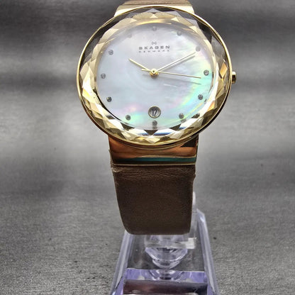 Skagen Watch Women 34mm MOP Dial Gold Tone Date Round SKW2166 New Battery5