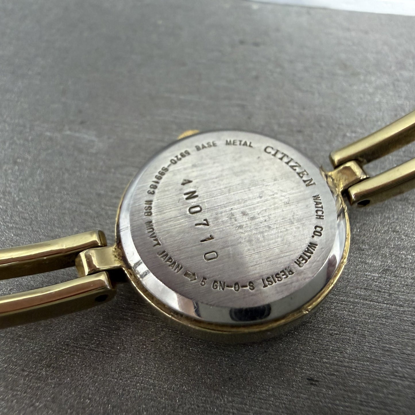 Citizen Watch Women 20mm Champagne Dial Gold Tone Round 5920-S99183 New BatteryA9