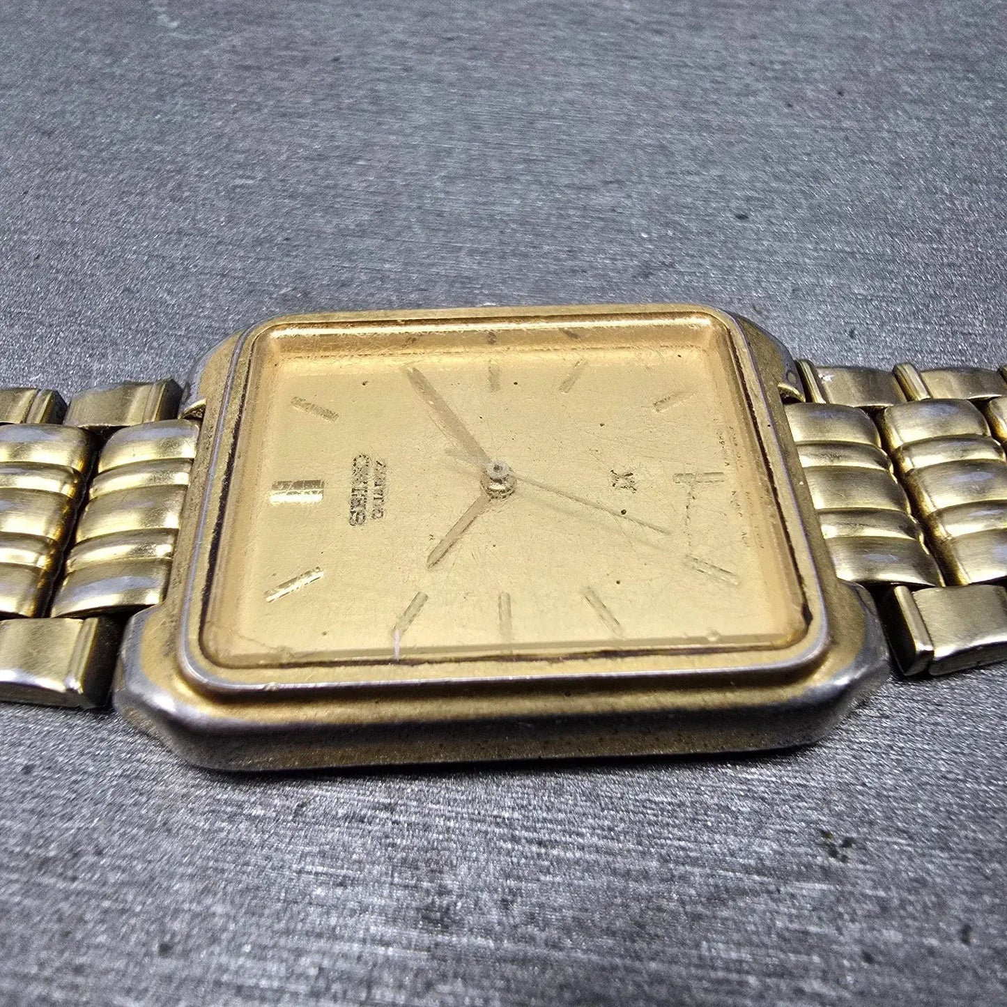 Seiko Tank Watch Men 26mm Gold Dial Gold Tone Rectangle V701-5J00 PARTS6