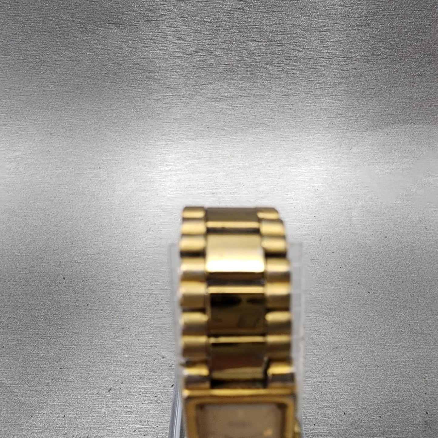 Seiko Tank Watch Women 13mm Champagne Dial Gold Tone 2e206320 New Battery4