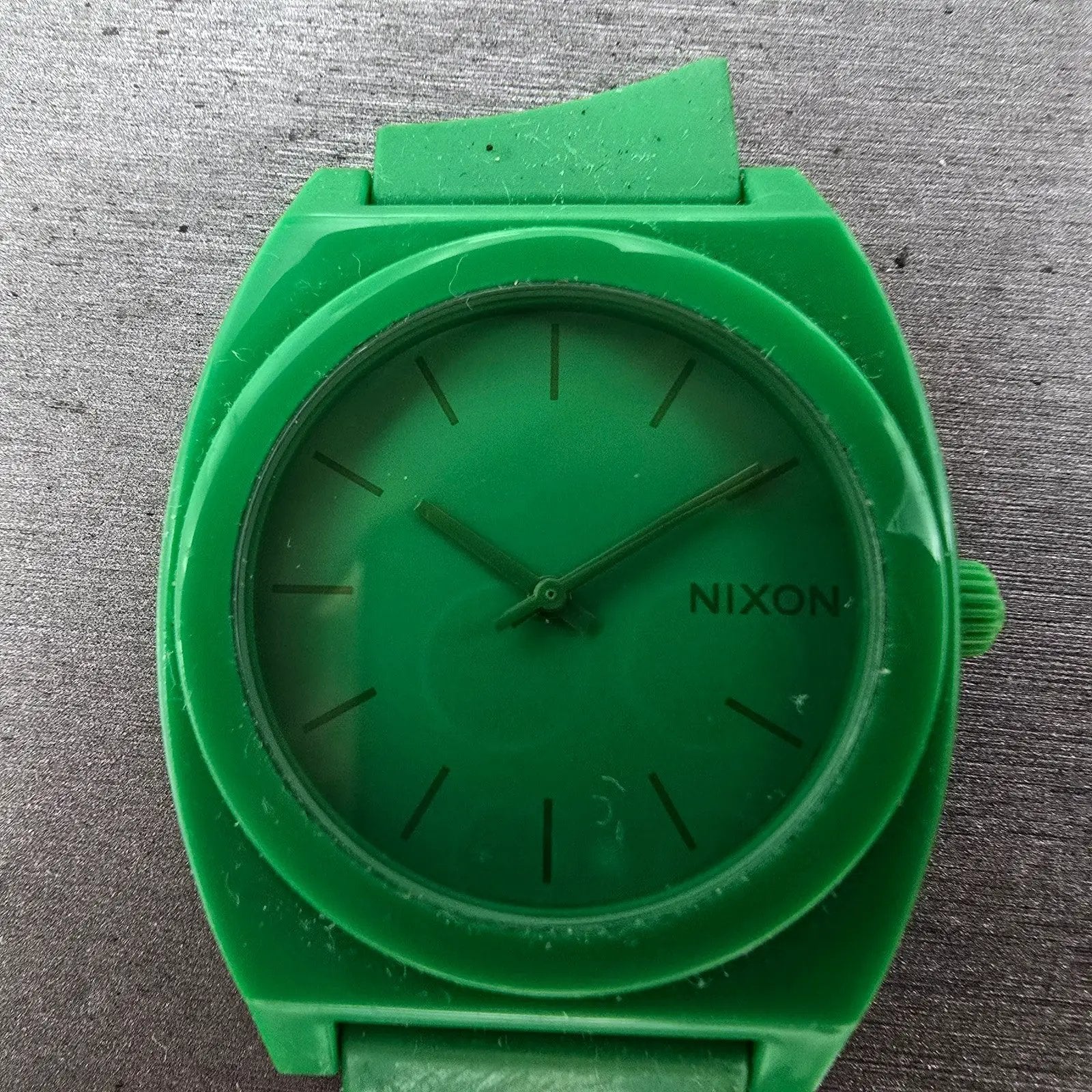 Nixon Time Teller Watch Men 39mm Green Dial Green Tone Round New Battery1