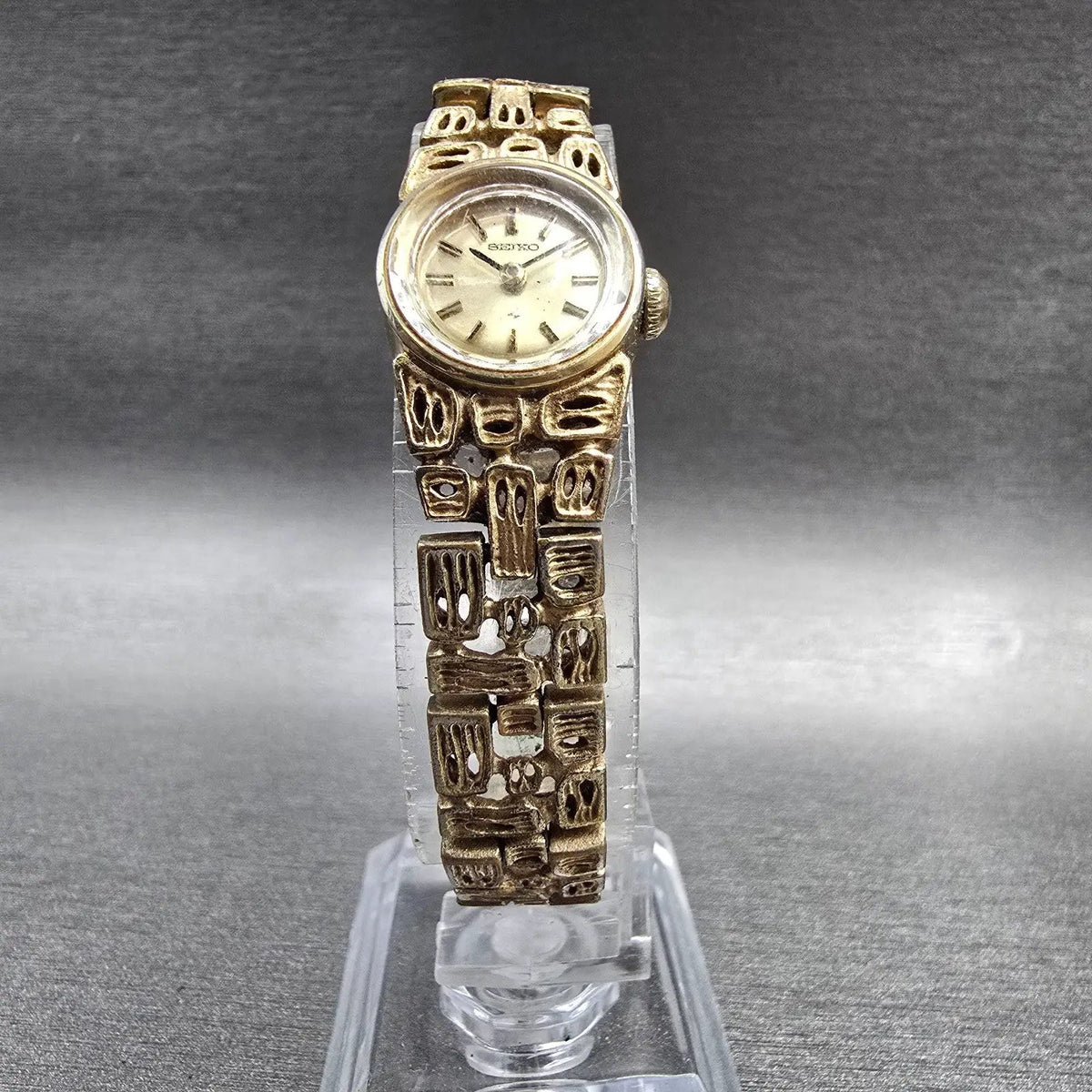 Seiko Watch Women 16mm Gold Dial Gold Nugget Round 11-0549 Manual Wind VTG JP5