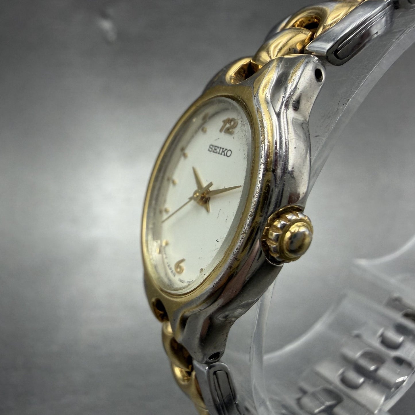 Seiko Watch Women 19mm White Dial Two Tone Oval Vintage 1N01-5B09 New Battery2