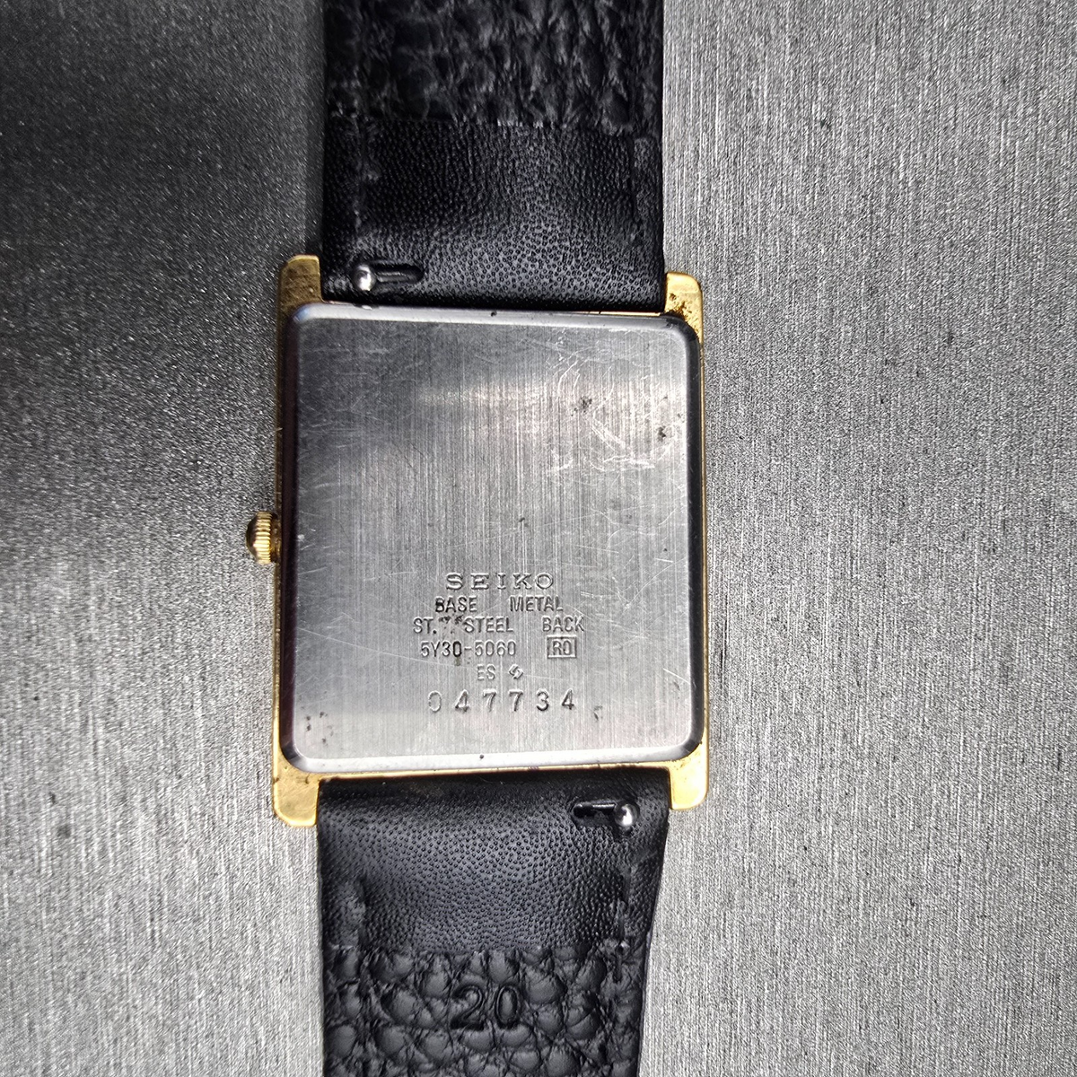 Seiko Tank Watch Men 25mm Gold Dial Gold Rectangle 5Y30-5060 New Battery JP5710
