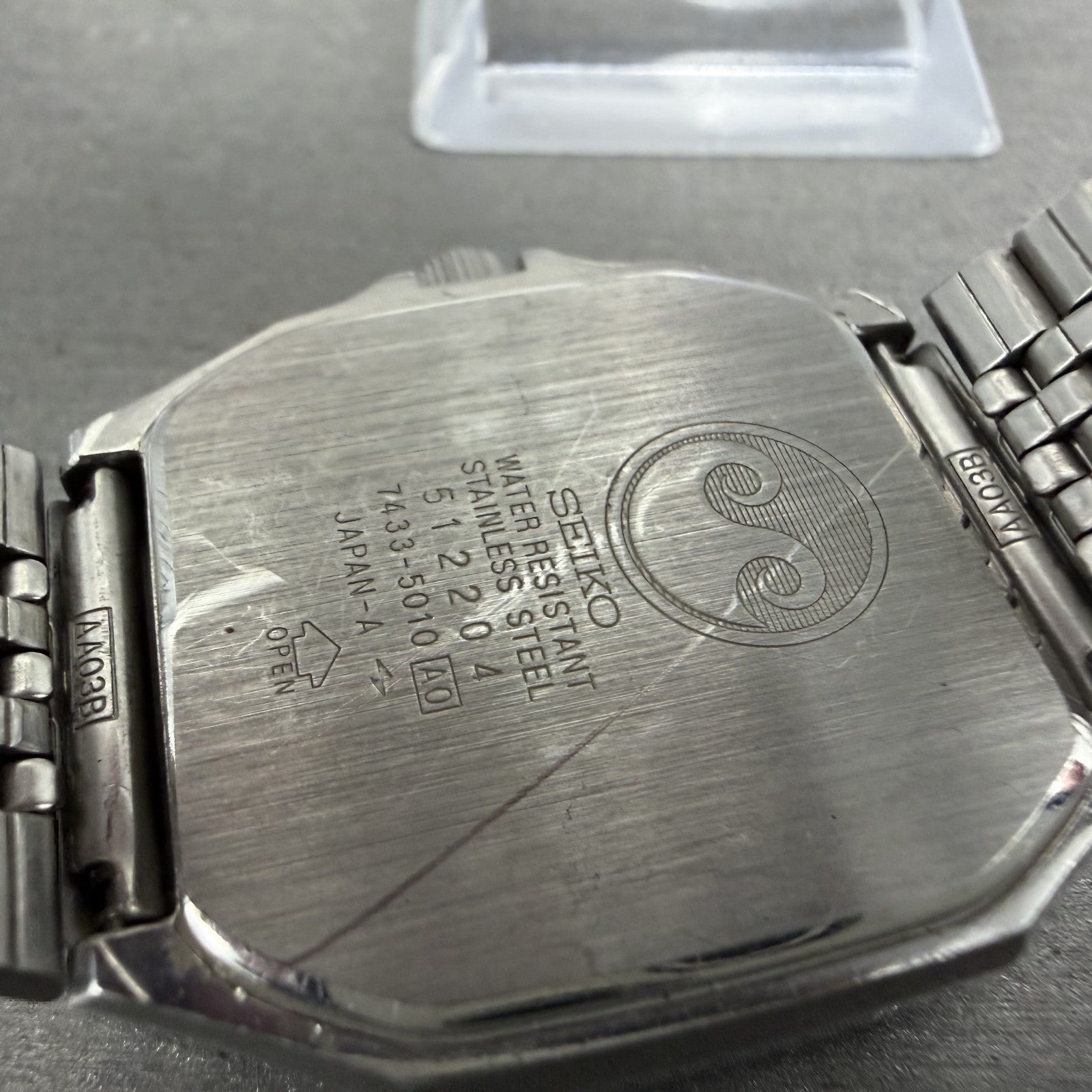 Seiko Chronos Watch Men 32mm Silver Dial Silver Tone Daydate 7433-5010 PARTS10